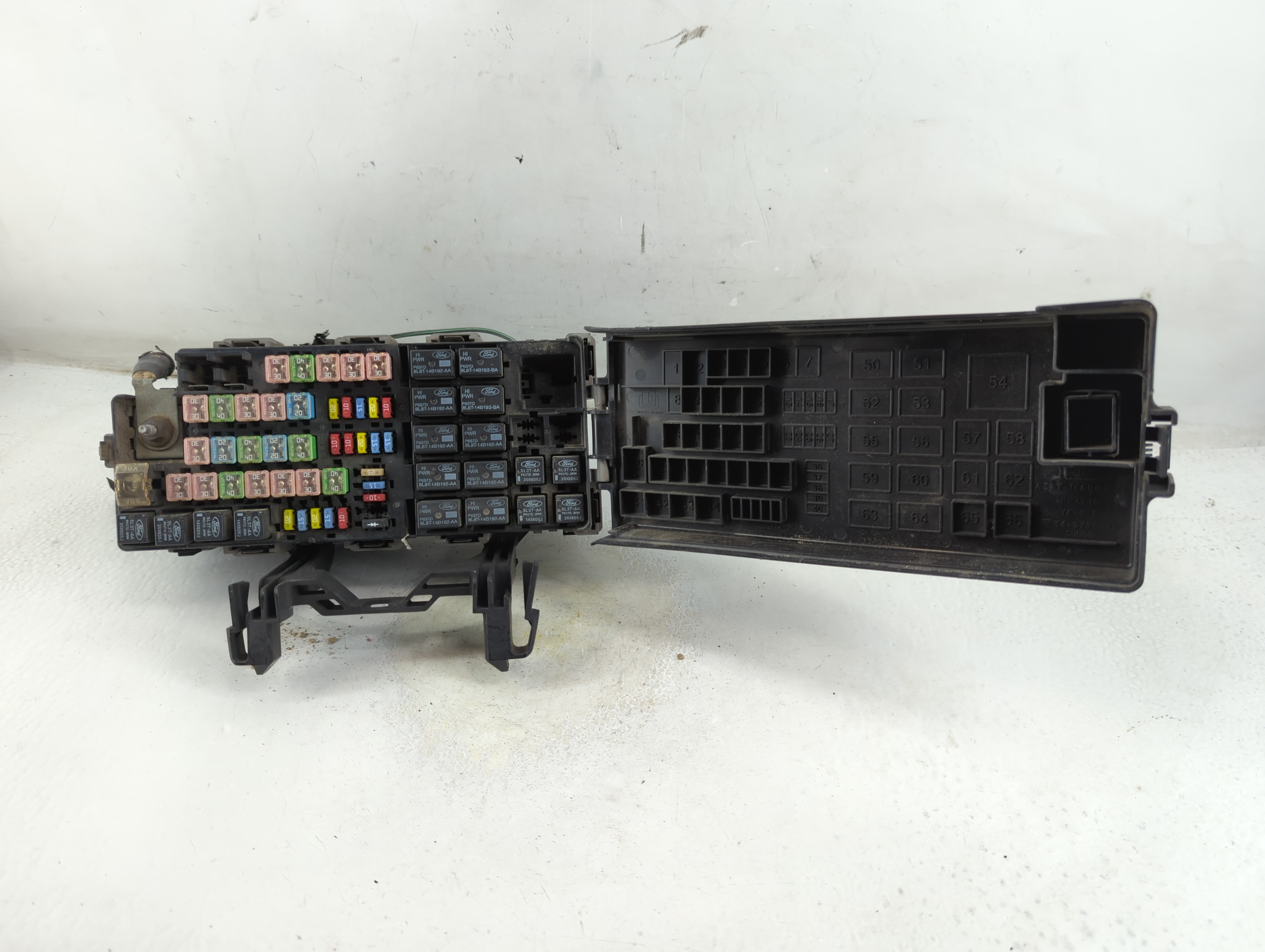 2010-2012 Lincoln Mkt Fusebox Fuse Box Relay Module 935822 - Oemusedautoparts1.com