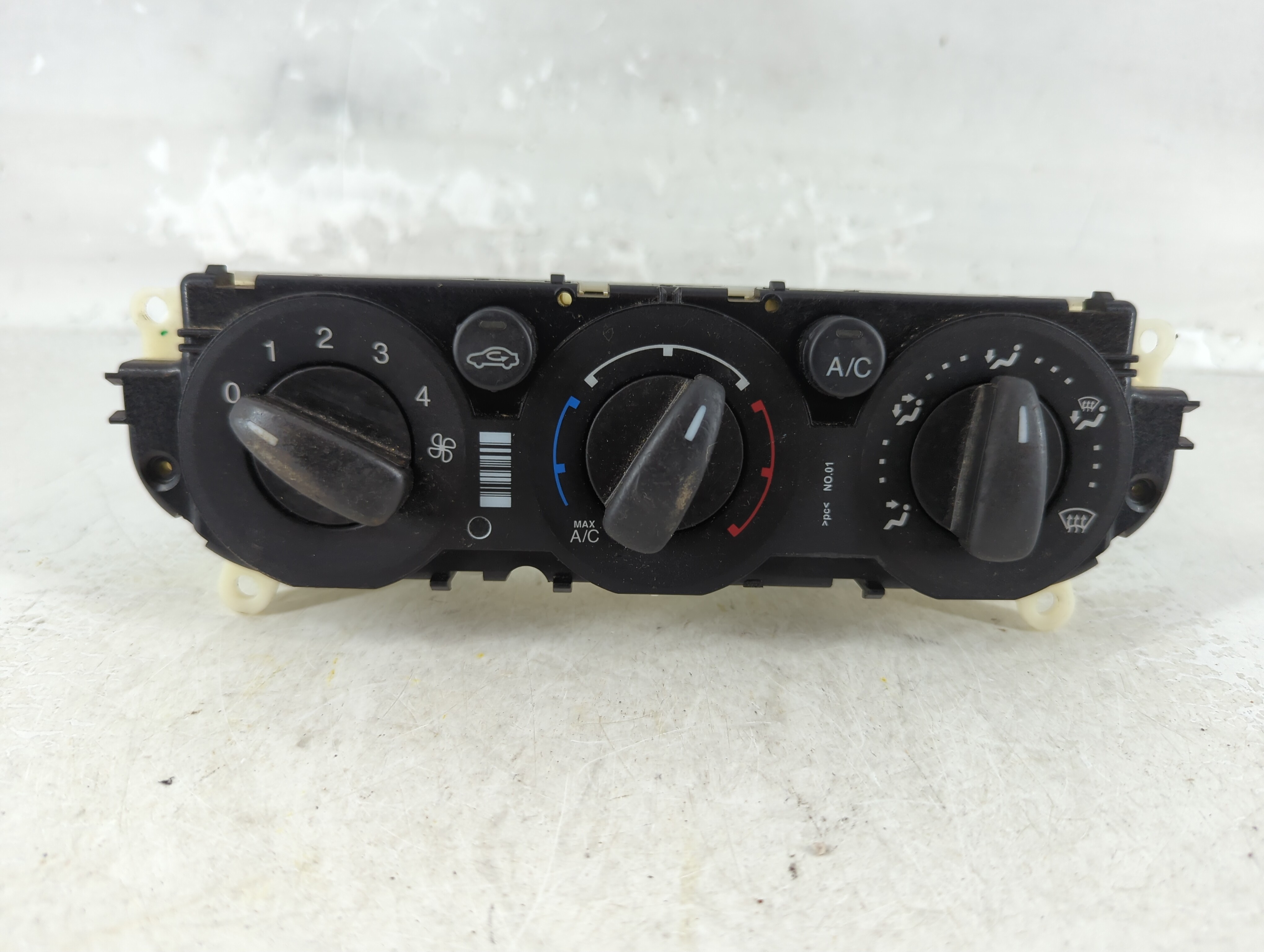 2013-2014 Ford Focus Ac Heater Climate Control Fd-cm5t-14052721-0088 935911 - Oemusedautoparts1.com