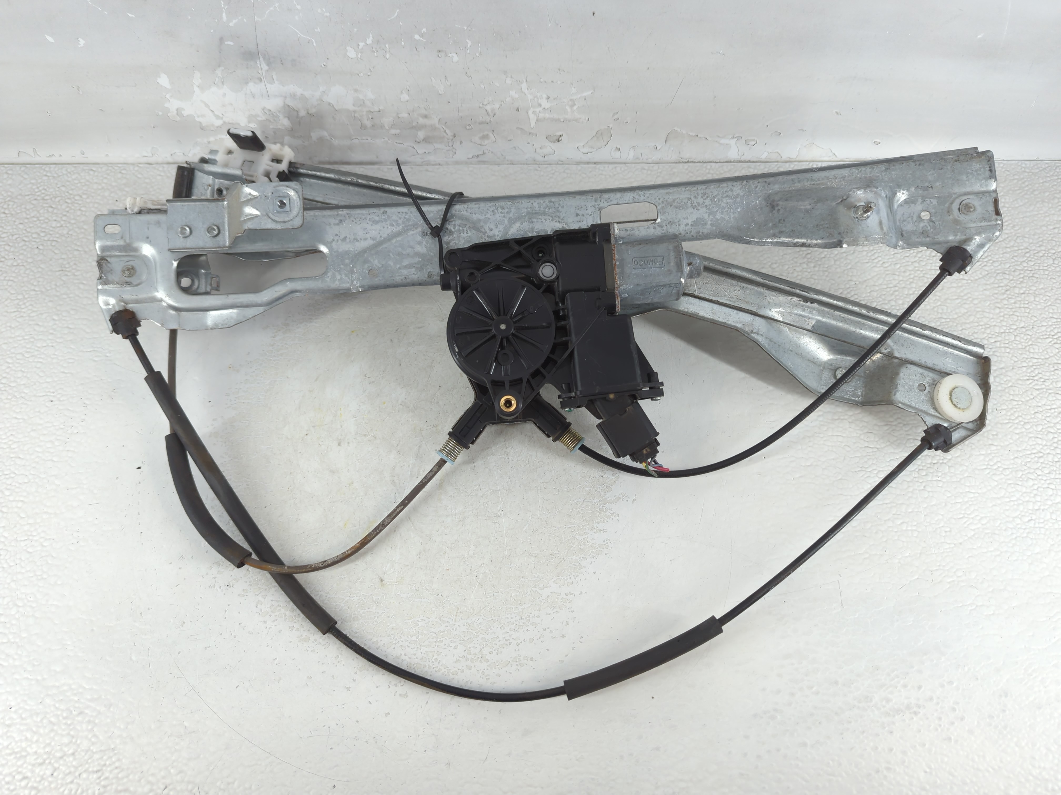 2011-2014 Ford F-150 Driver Left Front Window Regulator 935953 - Oemusedautoparts1.com