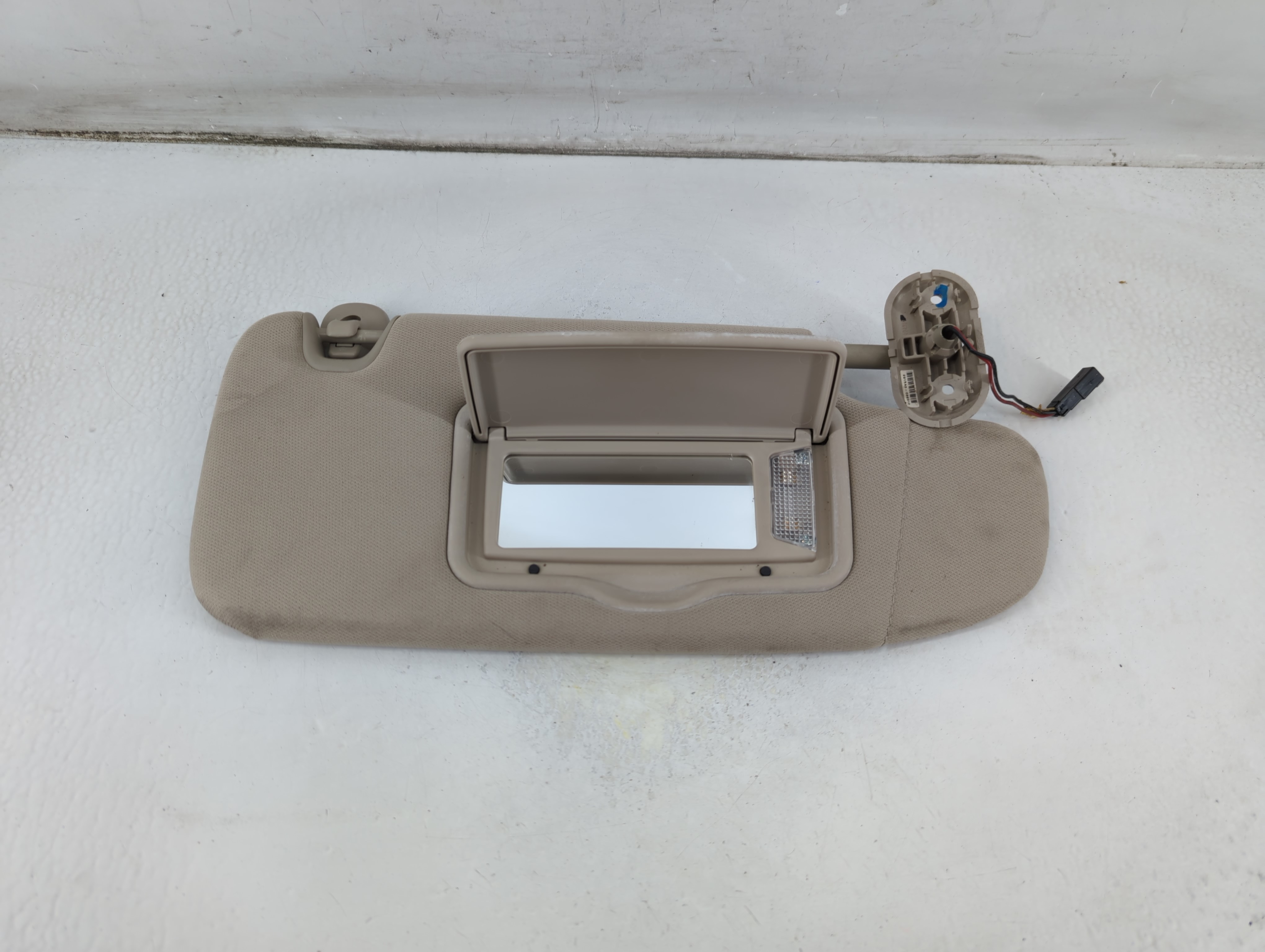 Picture of 2010-2012 Ford Fusion Driver Sun Visor Mirror Left Sunvisor Grey 936531