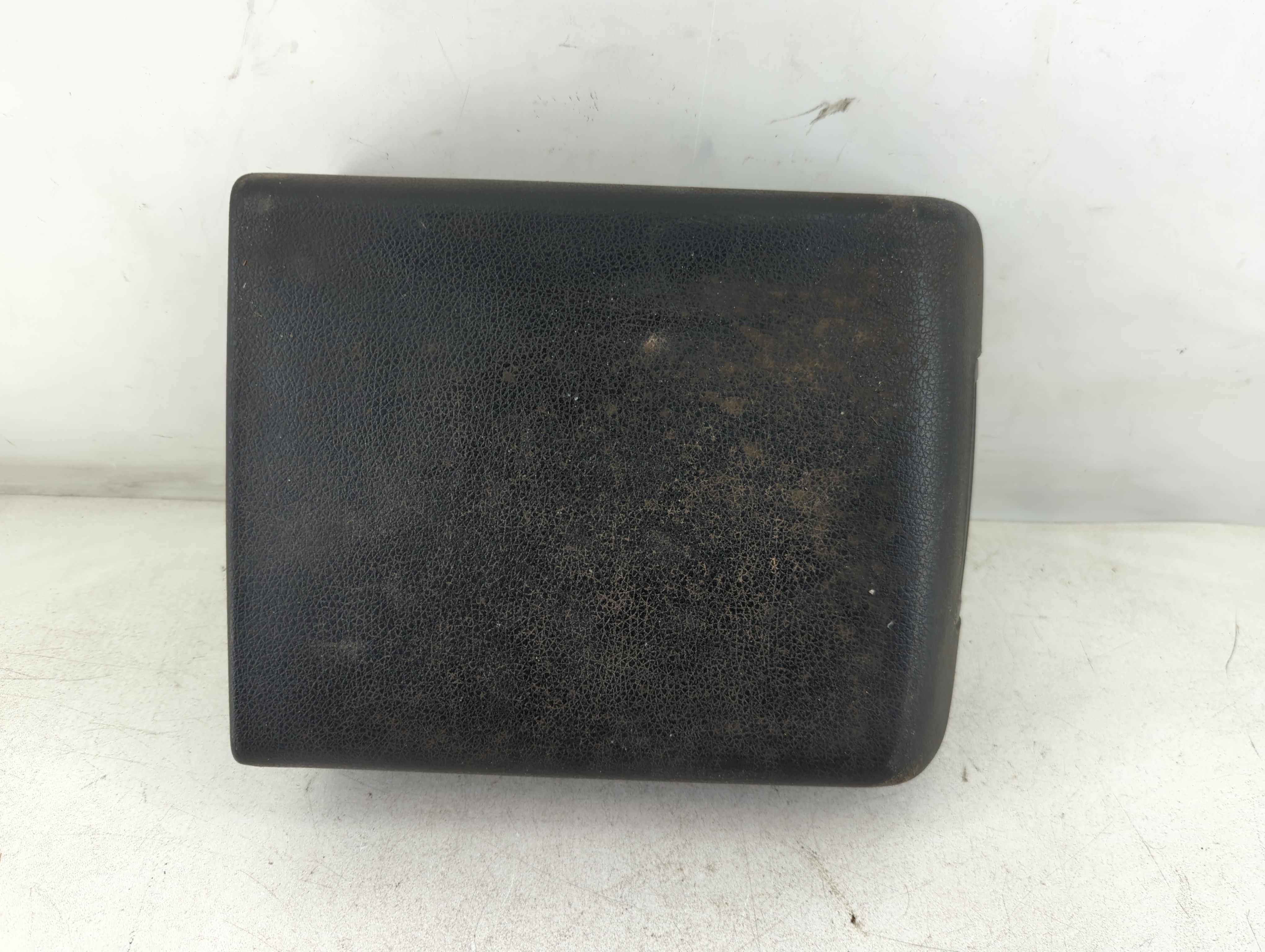 Picture of 2008 Ford F-150 Center Console Armrest Cover Lid 936605