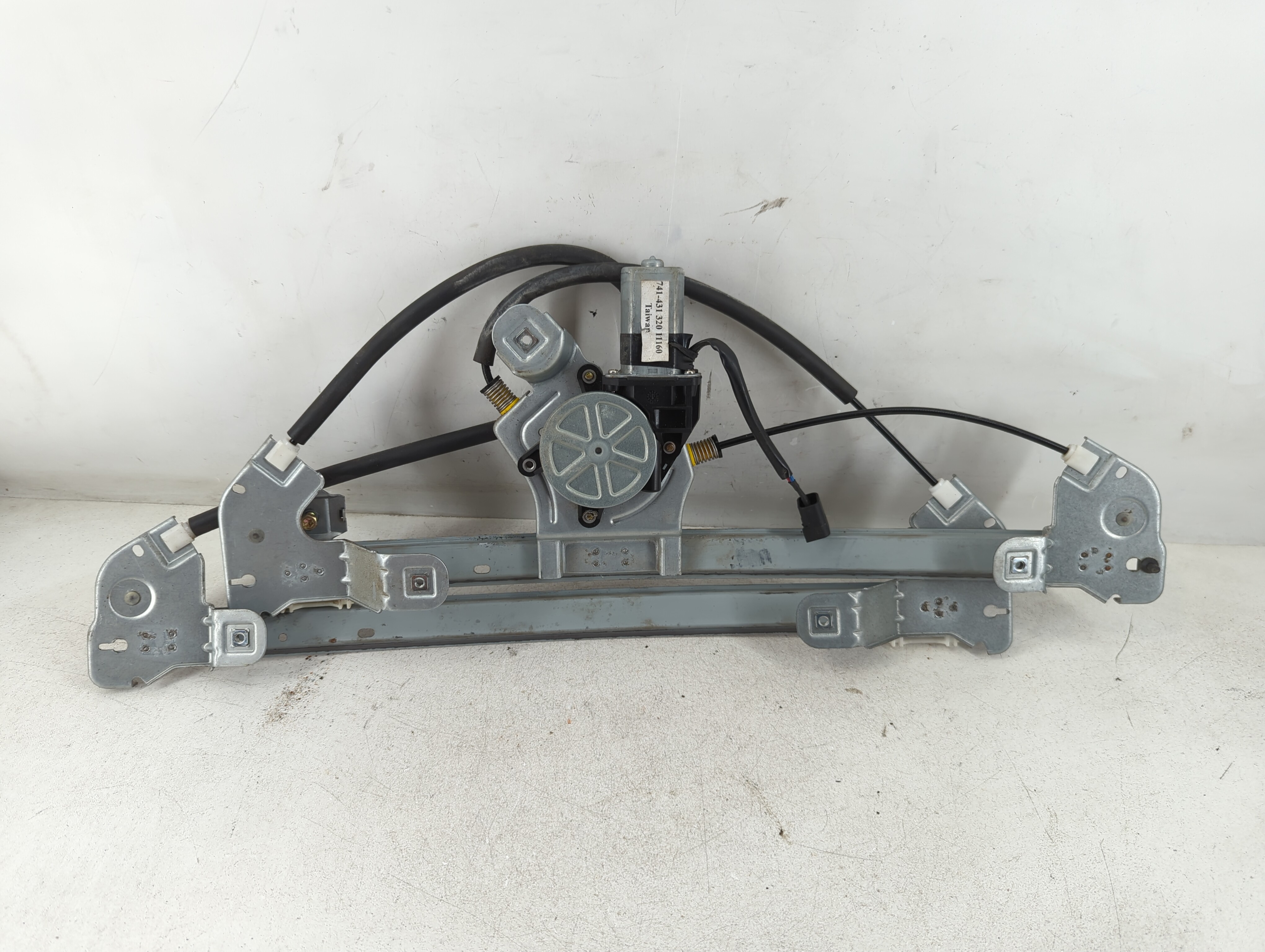 1999-2003 Ford F-150 Window Regulator Passenger Front 936752 - Oemusedautoparts1.com