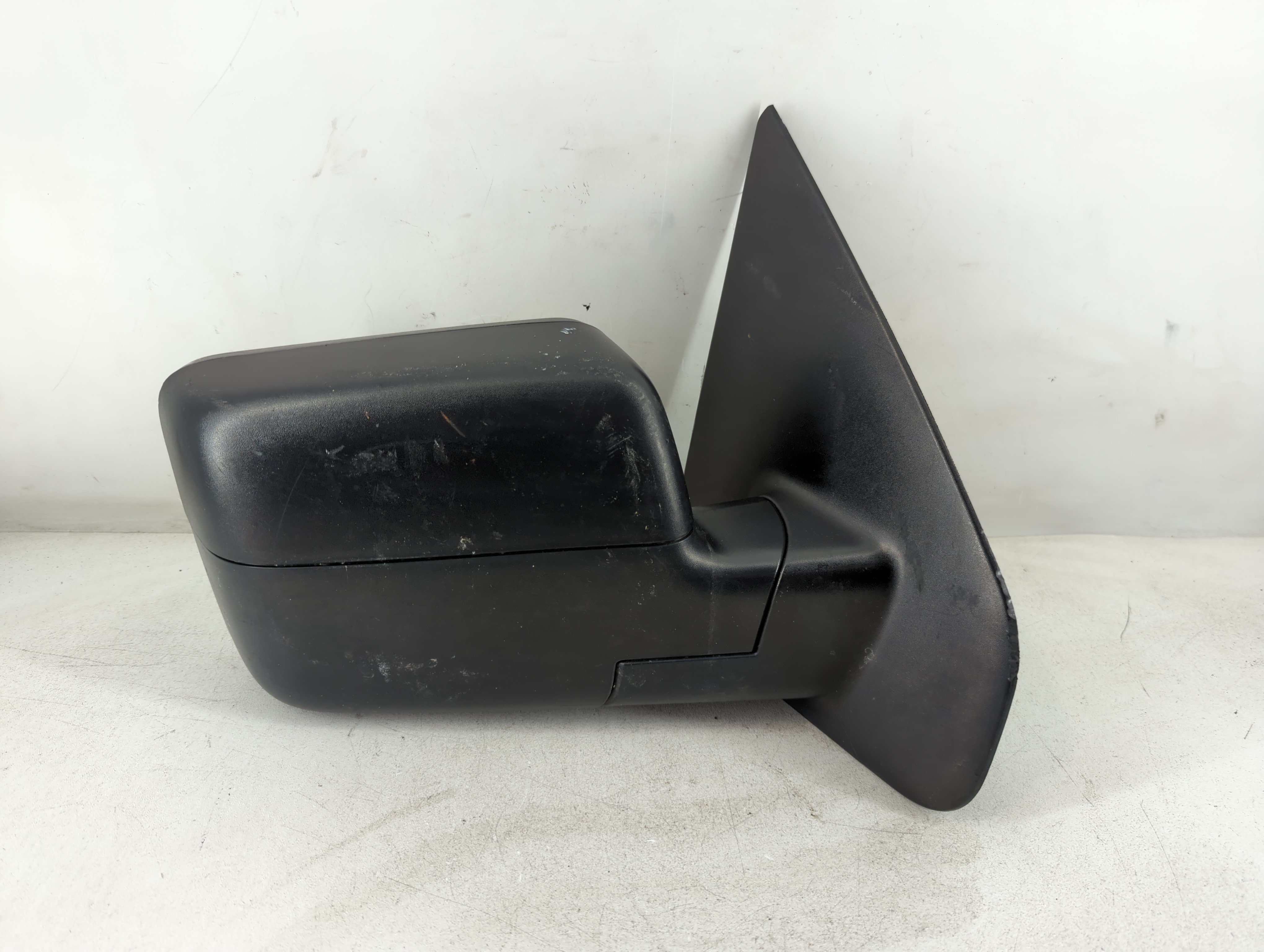 2004 Ford F-150 Passenger Right Side View Manual Door Mirror Black 936769 - Oemusedautoparts1.com