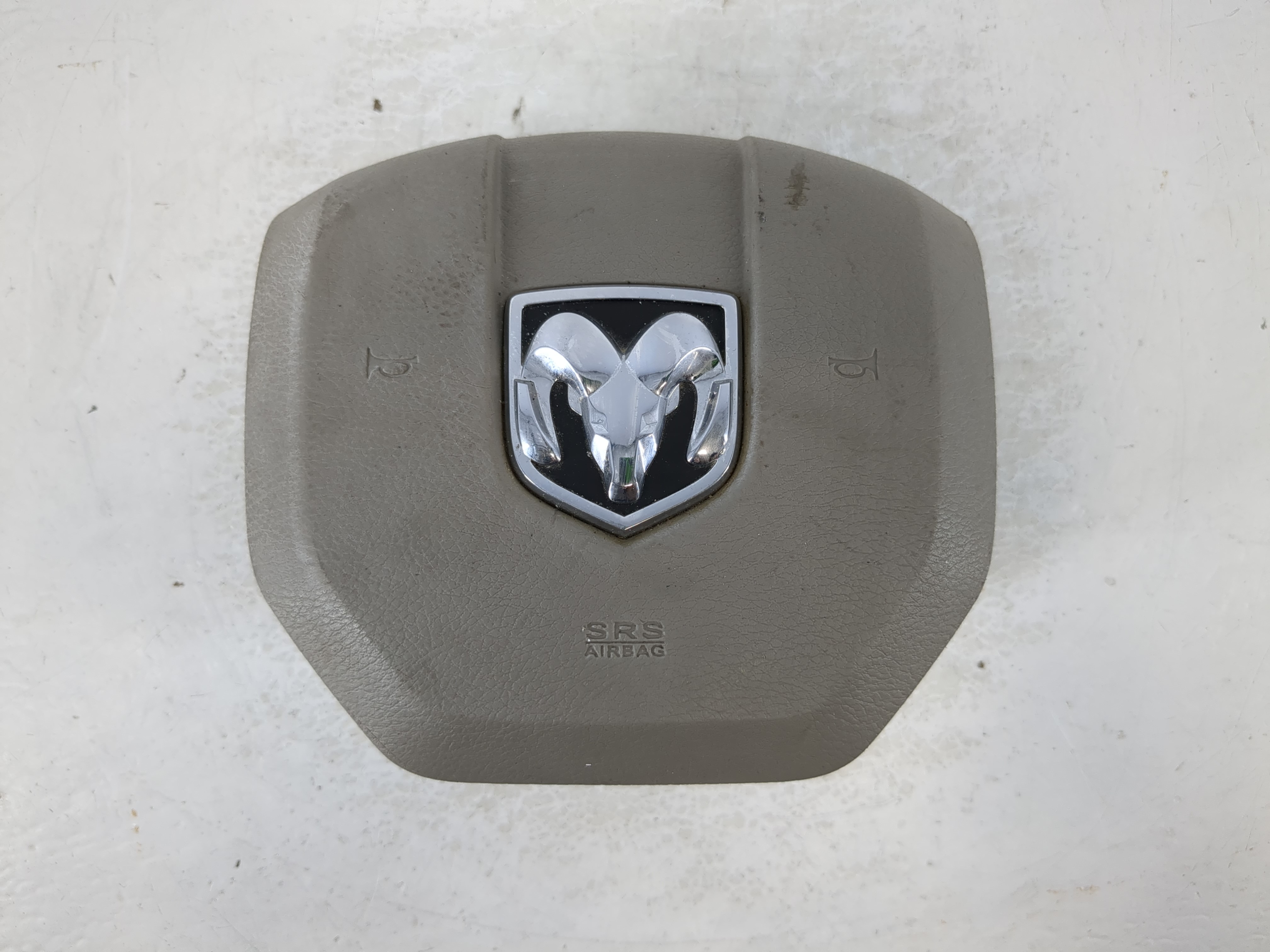 2001-2003 Dodge Ram 2500 Air Bag Driver Left Steering Wheel Mounted Grey 936992 - Oemusedautoparts1.com