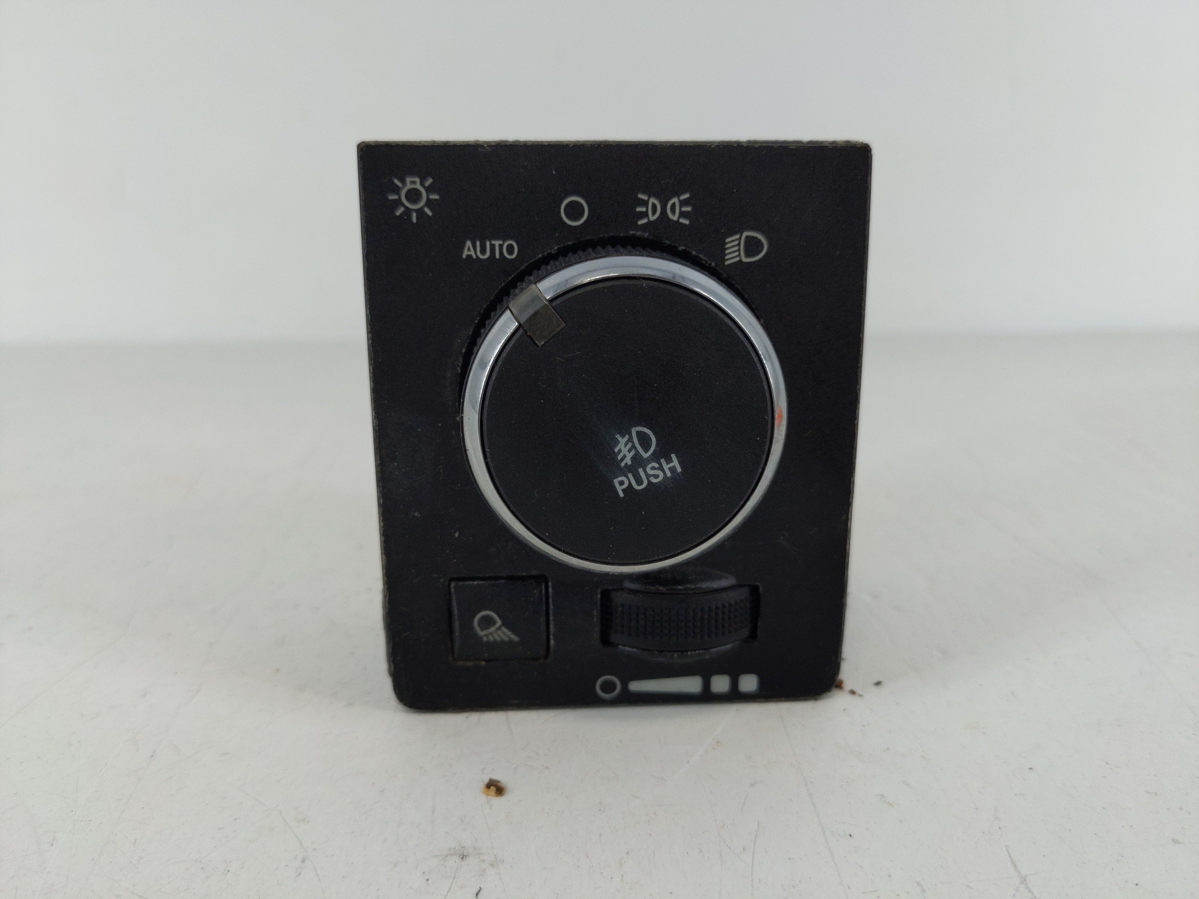 Picture of 2002 Dodge Ram 2500 Headlight Lamp Control Switch 937030