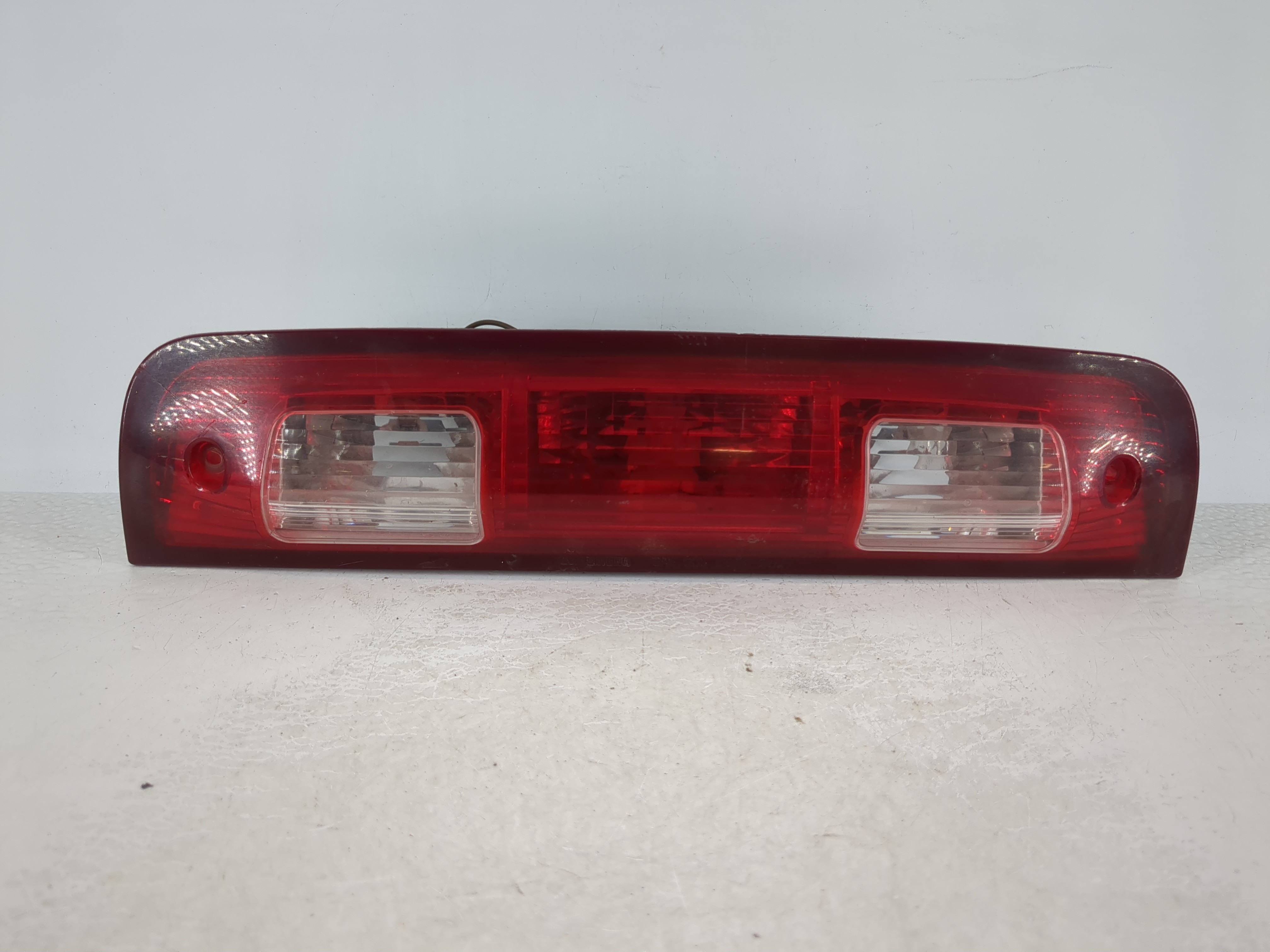 2002 Dodge Ram 2500 Third Brake Light Tail Light 937043 - Oemusedautoparts1.com