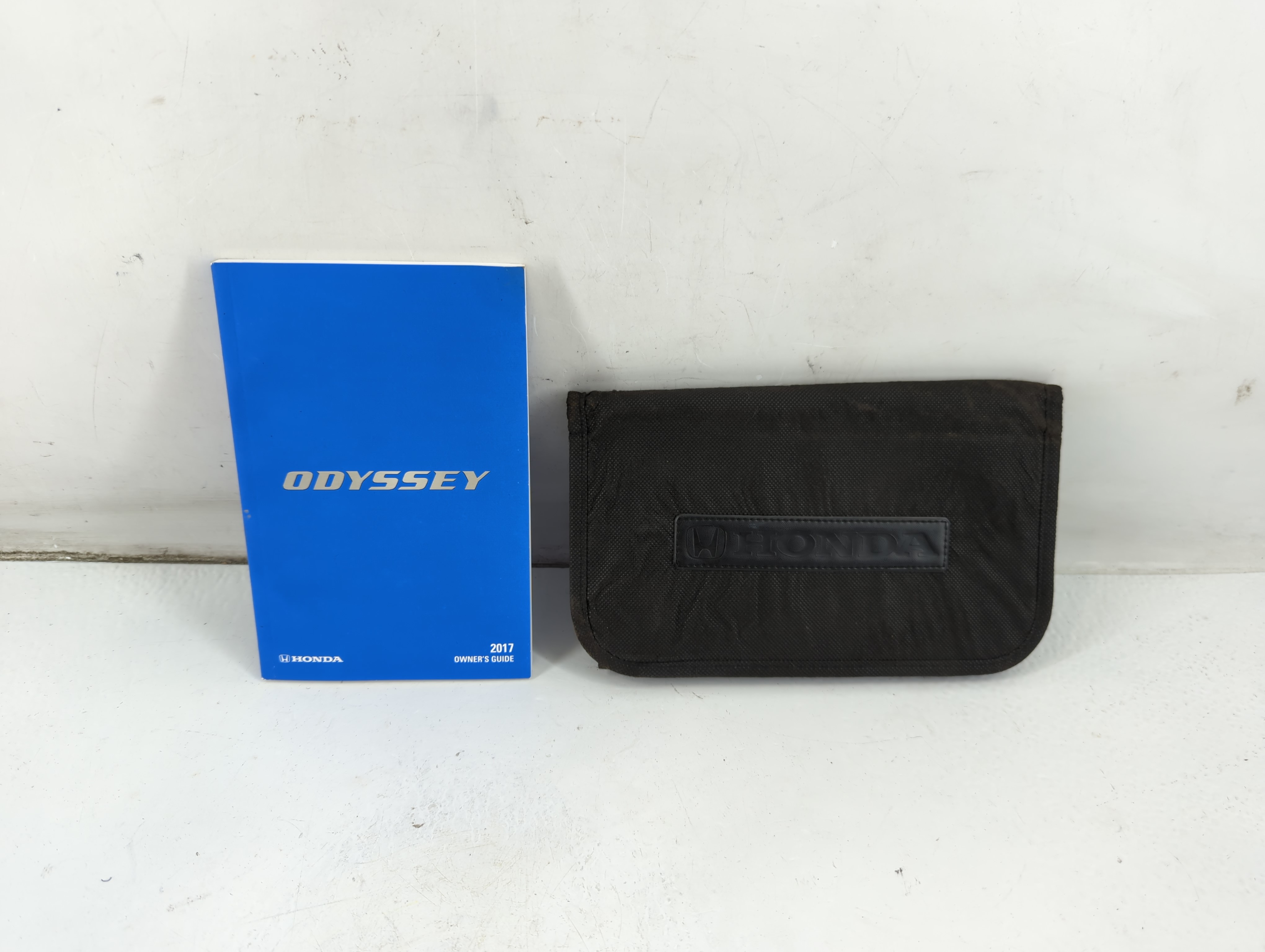 Picture of 2017 Honda Odyssey Owners Manual Book Guide 937080