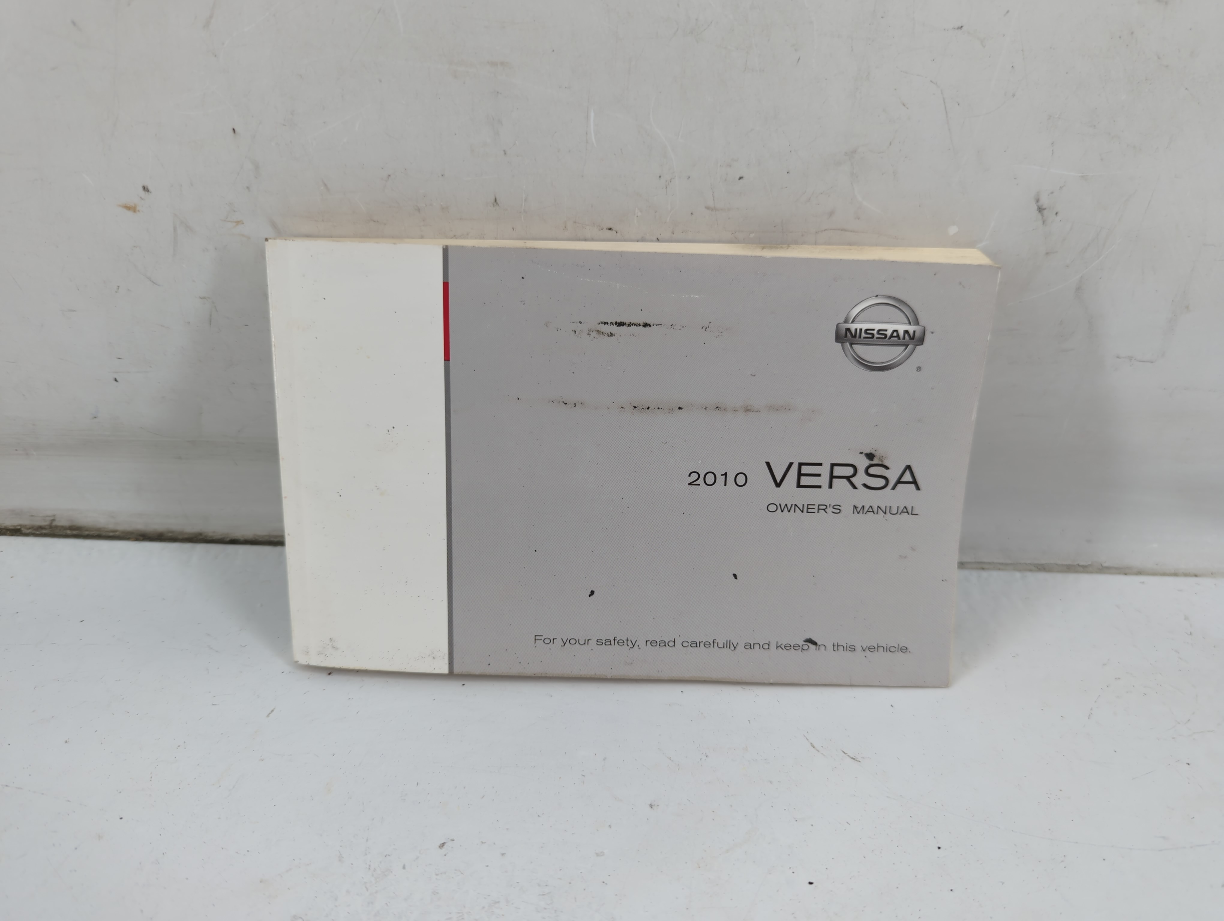2010 Nissan Versa Owners Manual Book Guide 937093 - Oemusedautoparts1.com