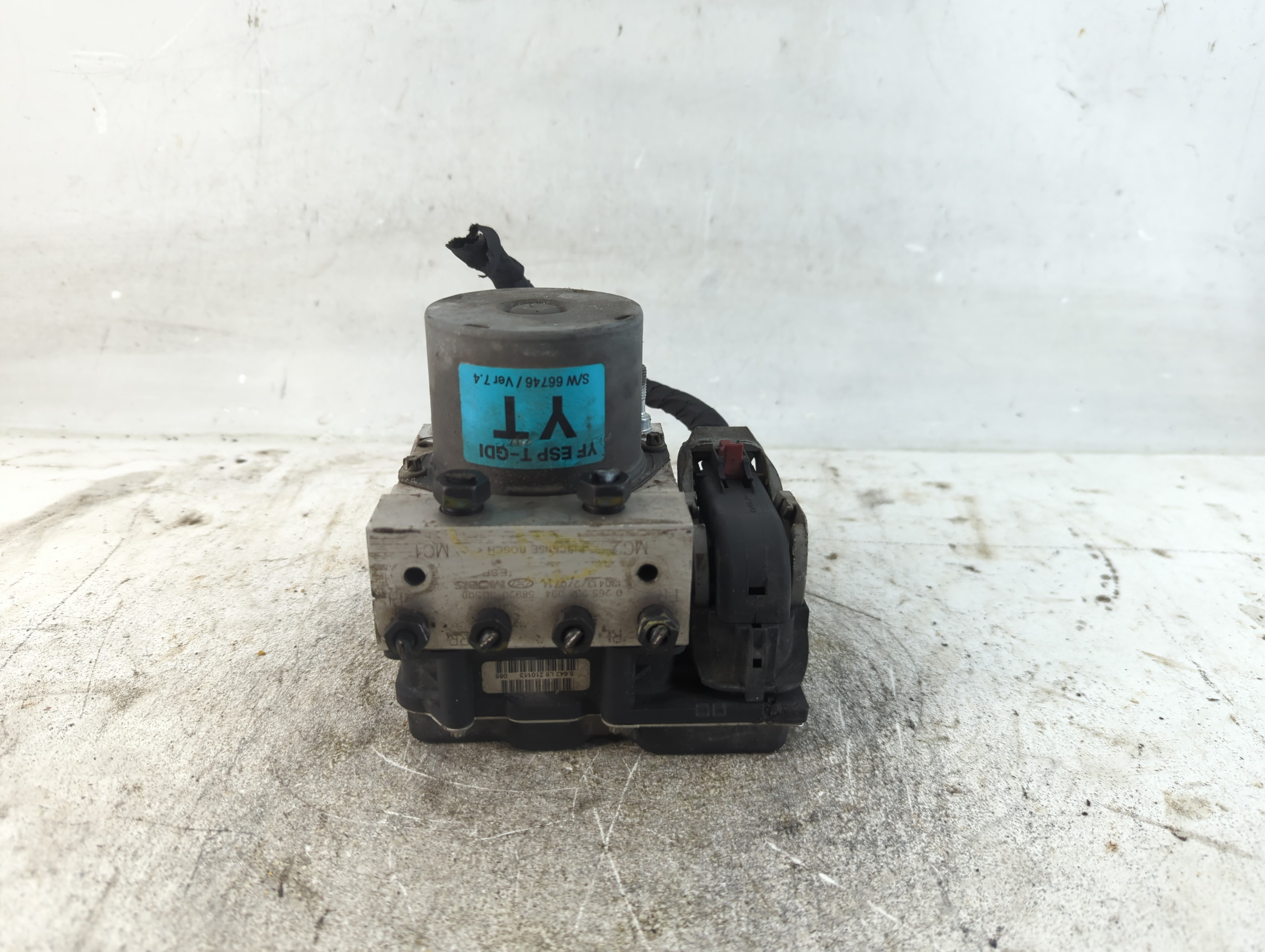 2011-2013 Hyundai Sonata Abs Pump Control Module 937099 - Oemusedautoparts1.com