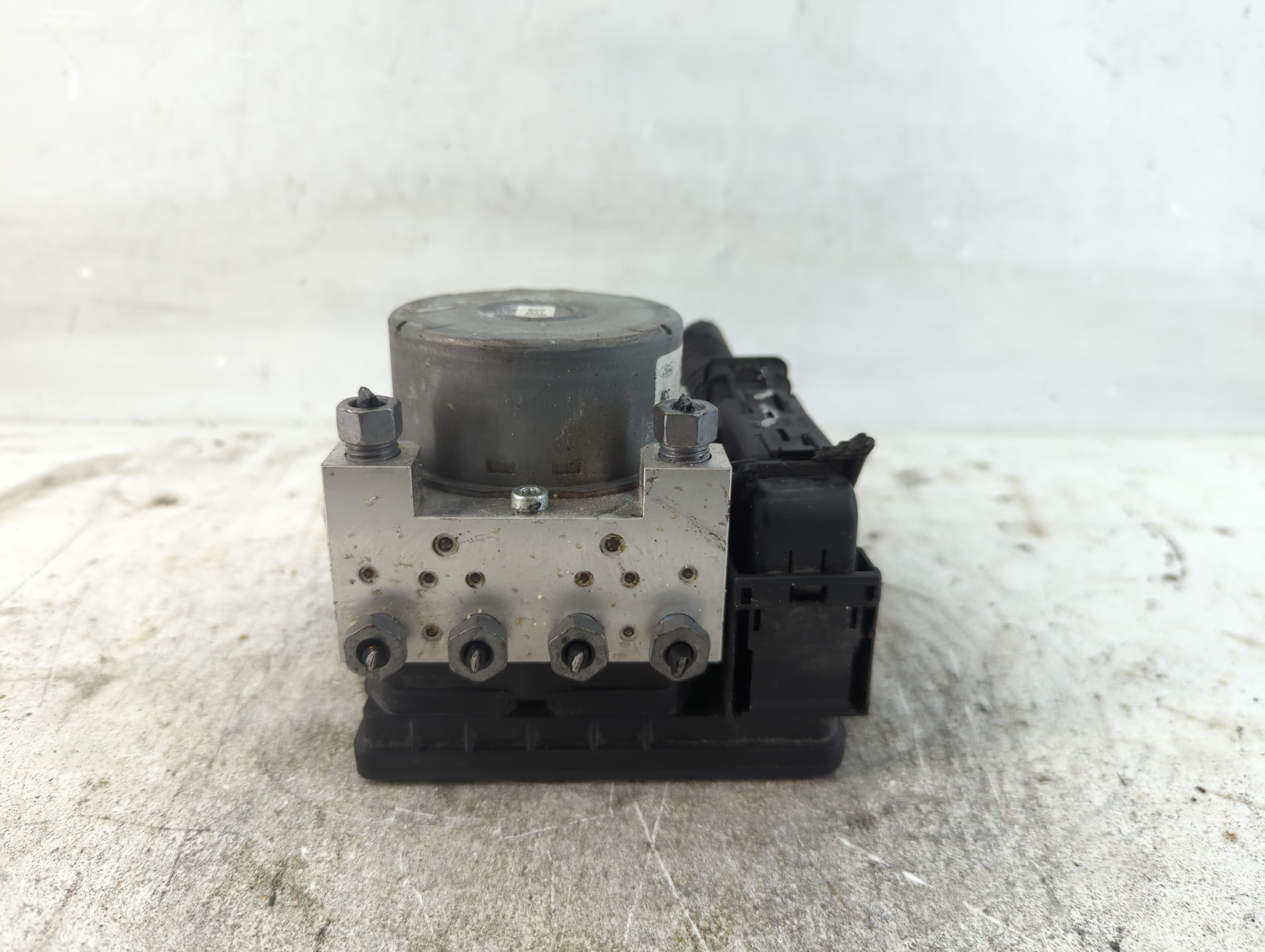 2014-2016 Ford Fusion Abs Pump Control Module 937100 - Oemusedautoparts1.com