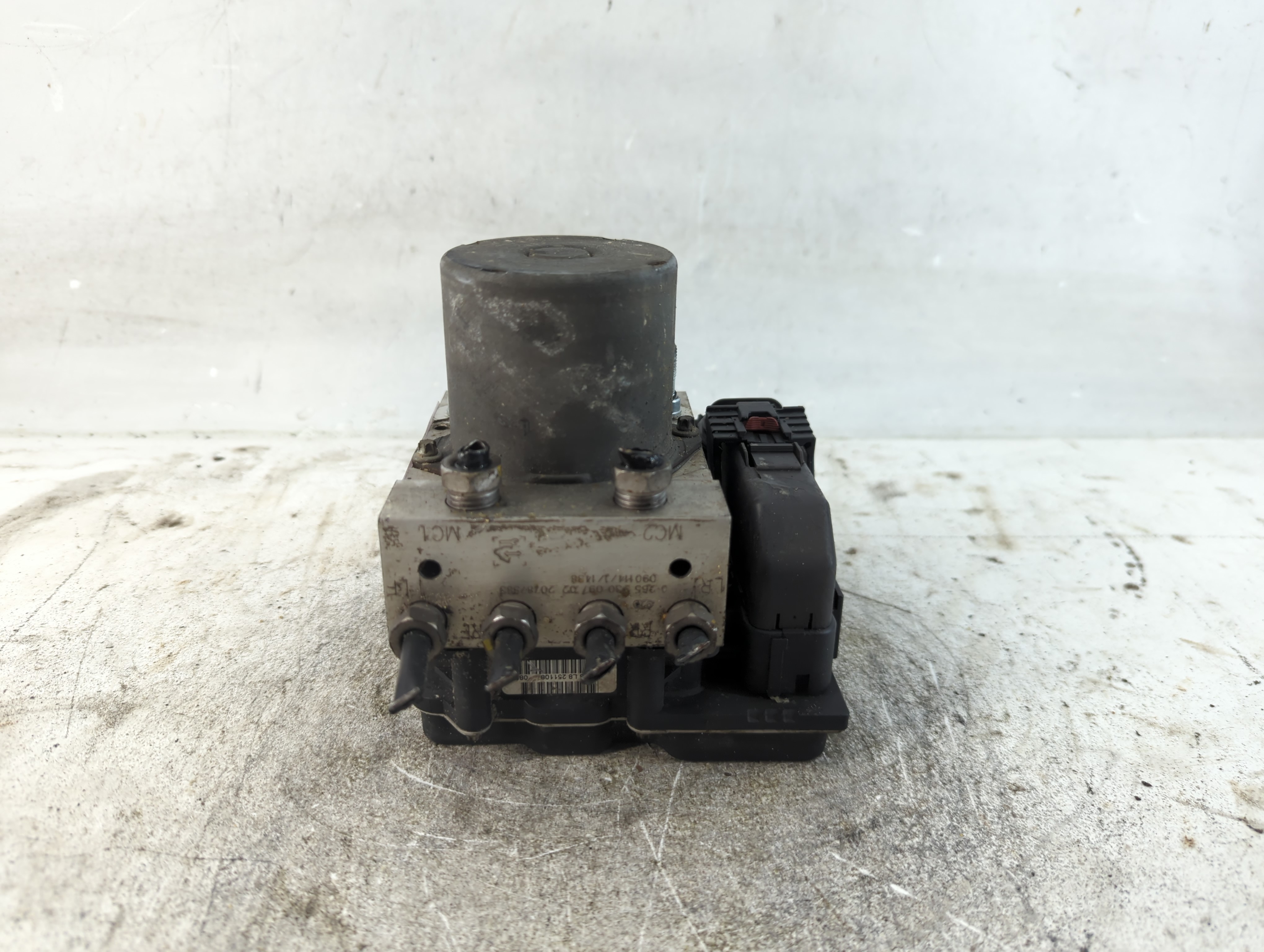 2009-2013 Chevrolet Silverado 1500 Abs Pump Control Module 937107 - Oemusedautoparts1.com
