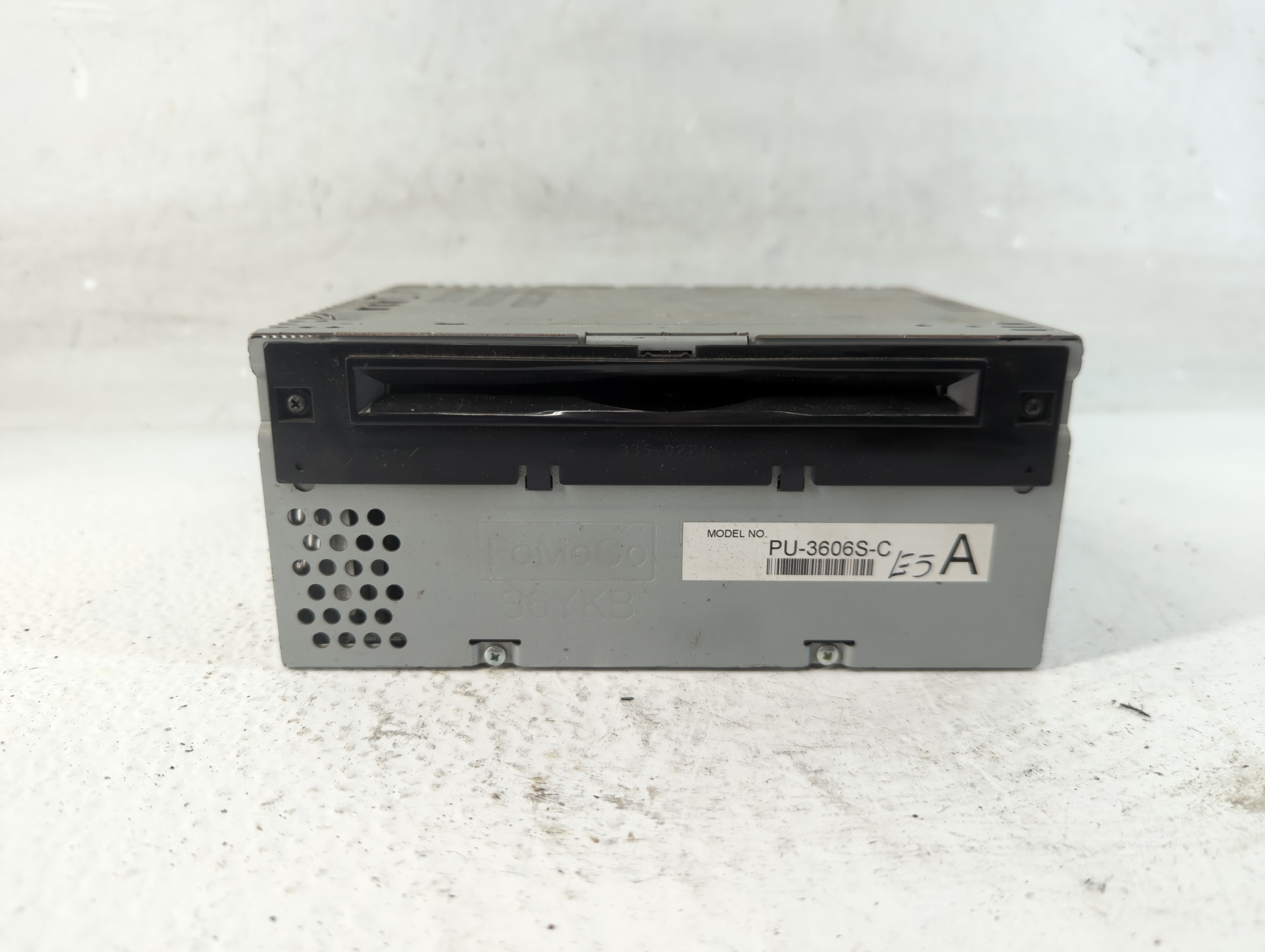 2016-2017 Ford Mustang Am Fm Cd Player Radio Receiver 937124 - Oemusedautoparts1.com