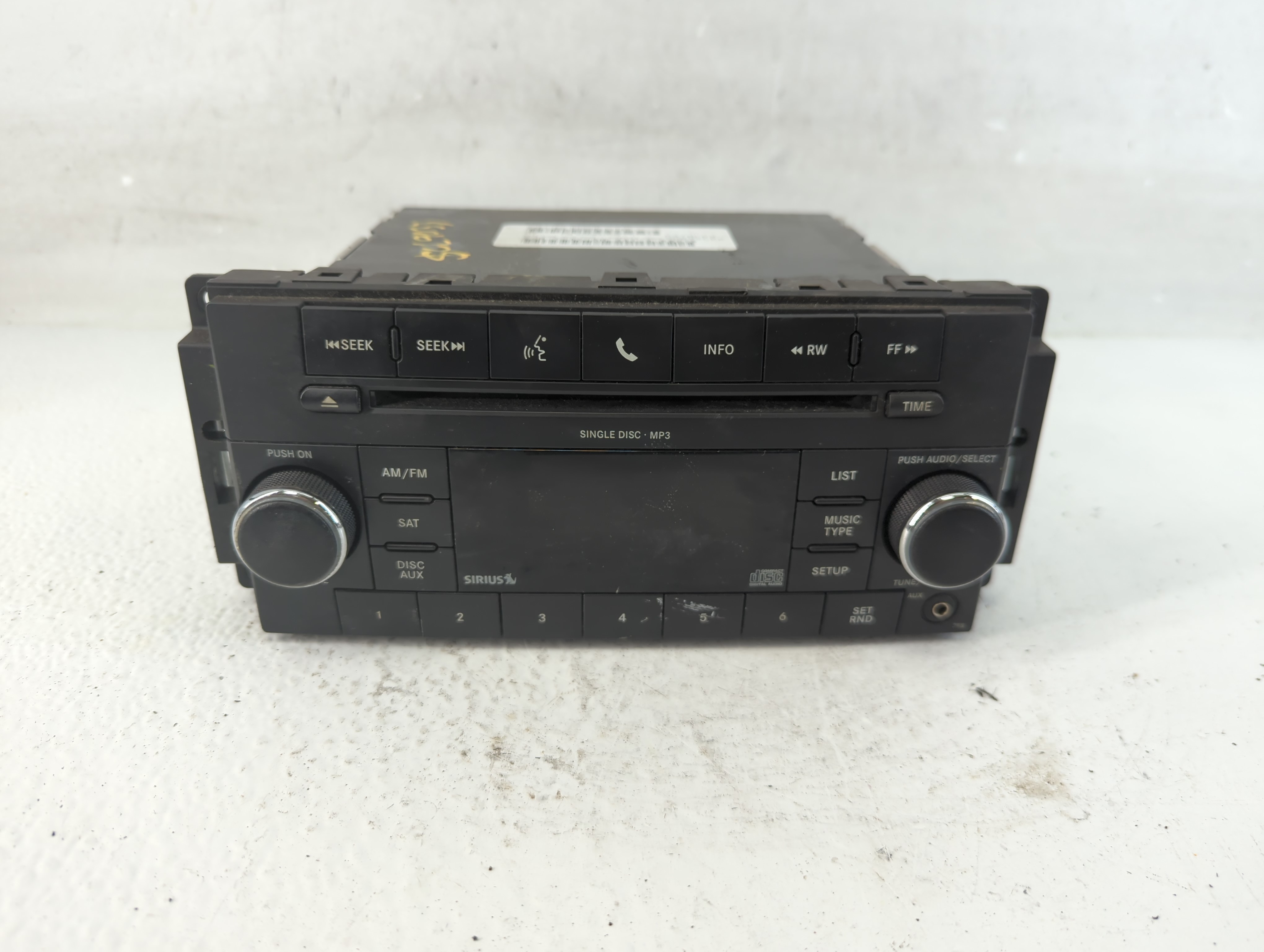 2009-2011 Chrysler Town & Country Am Fm Cd Player Radio Receiver 937126 - Oemusedautoparts1.com