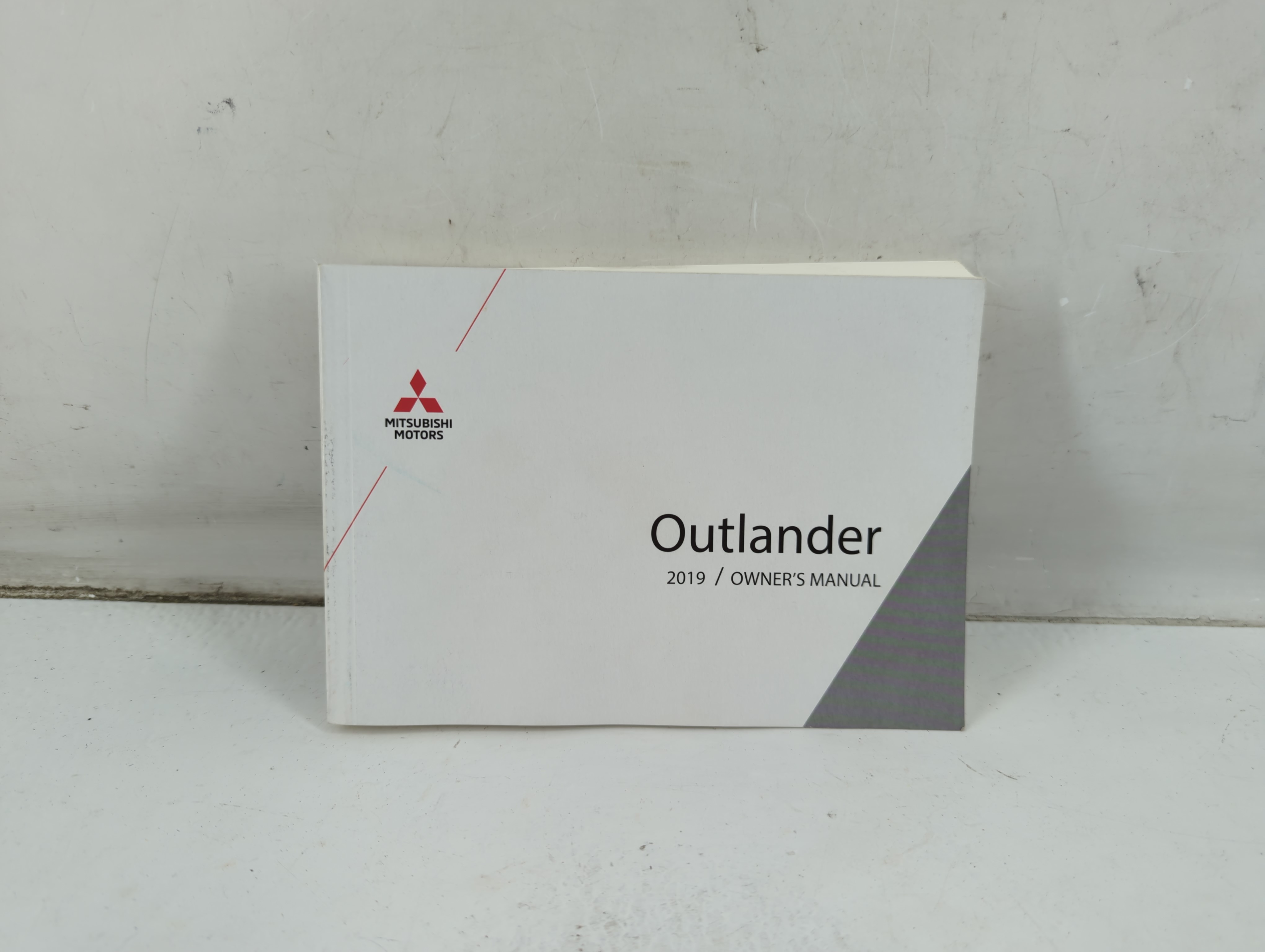 2019 Mitsubishi Outlander Owners Manual Book Guide 937140 - Oemusedautoparts1.com