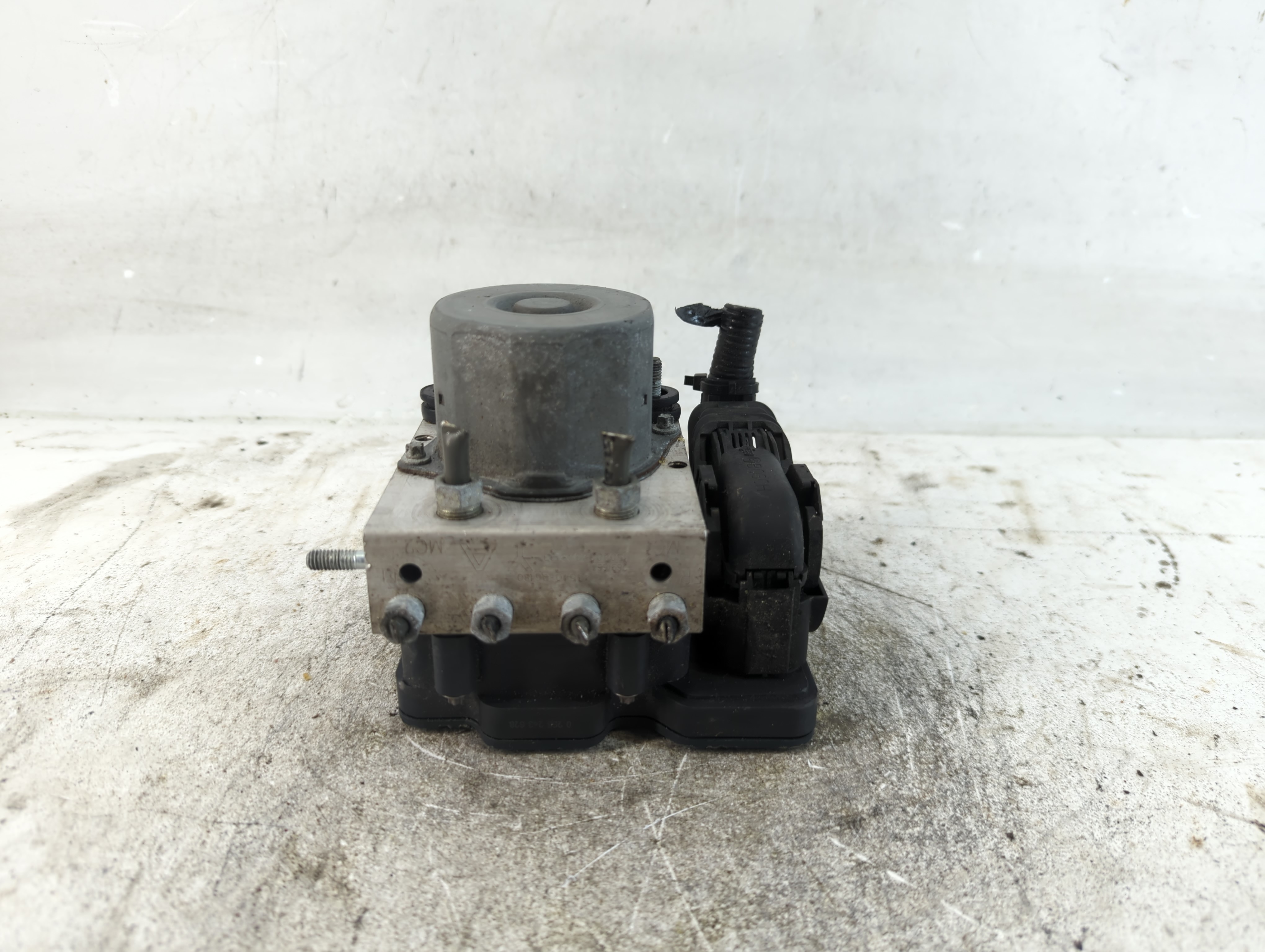2015-2017 Toyota Camry Abs Pump Control Module 937157 - Oemusedautoparts1.com