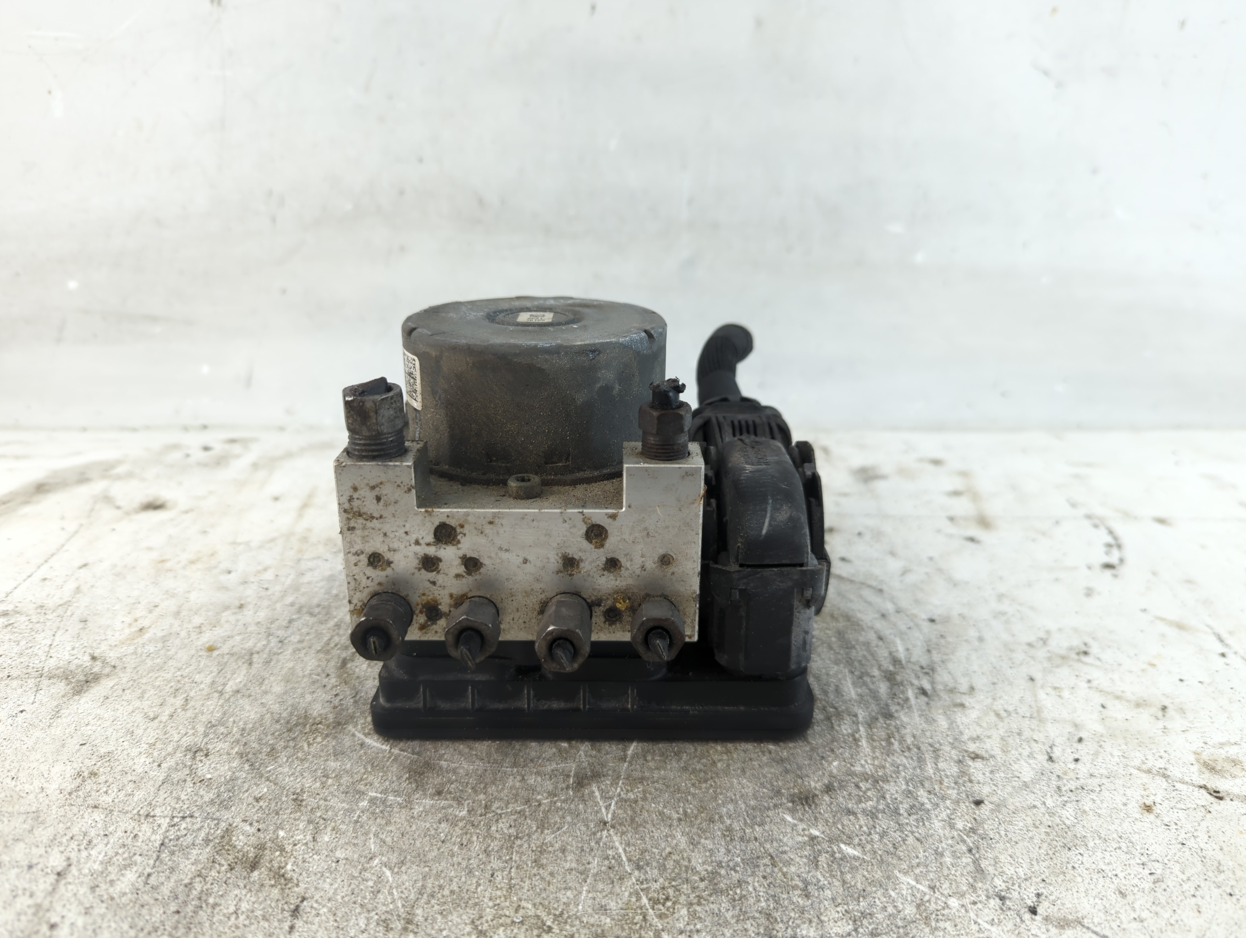 2015-2016 Dodge Challenger Abs Pump Control Module 937159 - Oemusedautoparts1.com