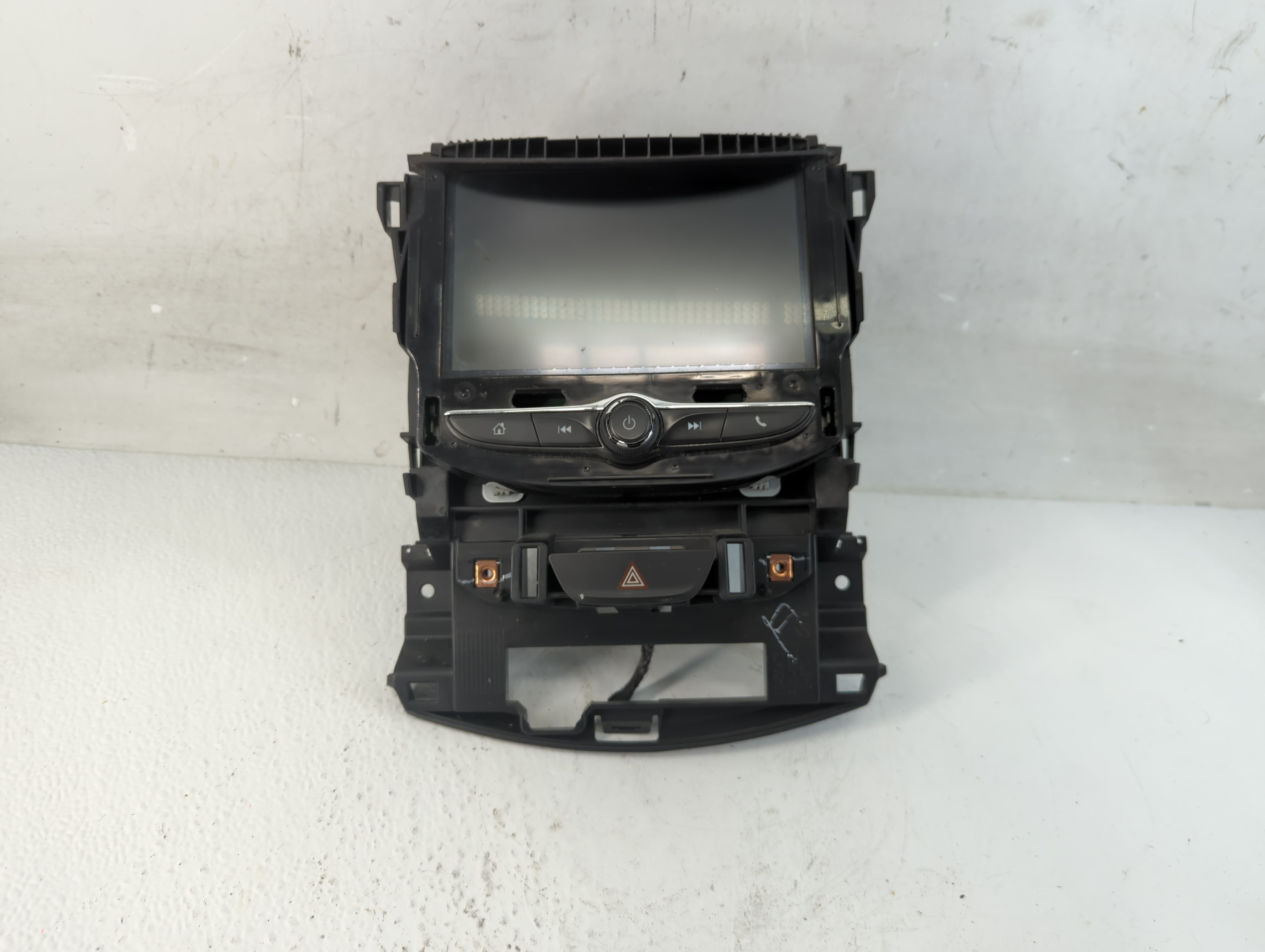 2016-2018 Chevrolet Cruze Am Fm Cd Player Radio Receiver 937243 - Oemusedautoparts1.com