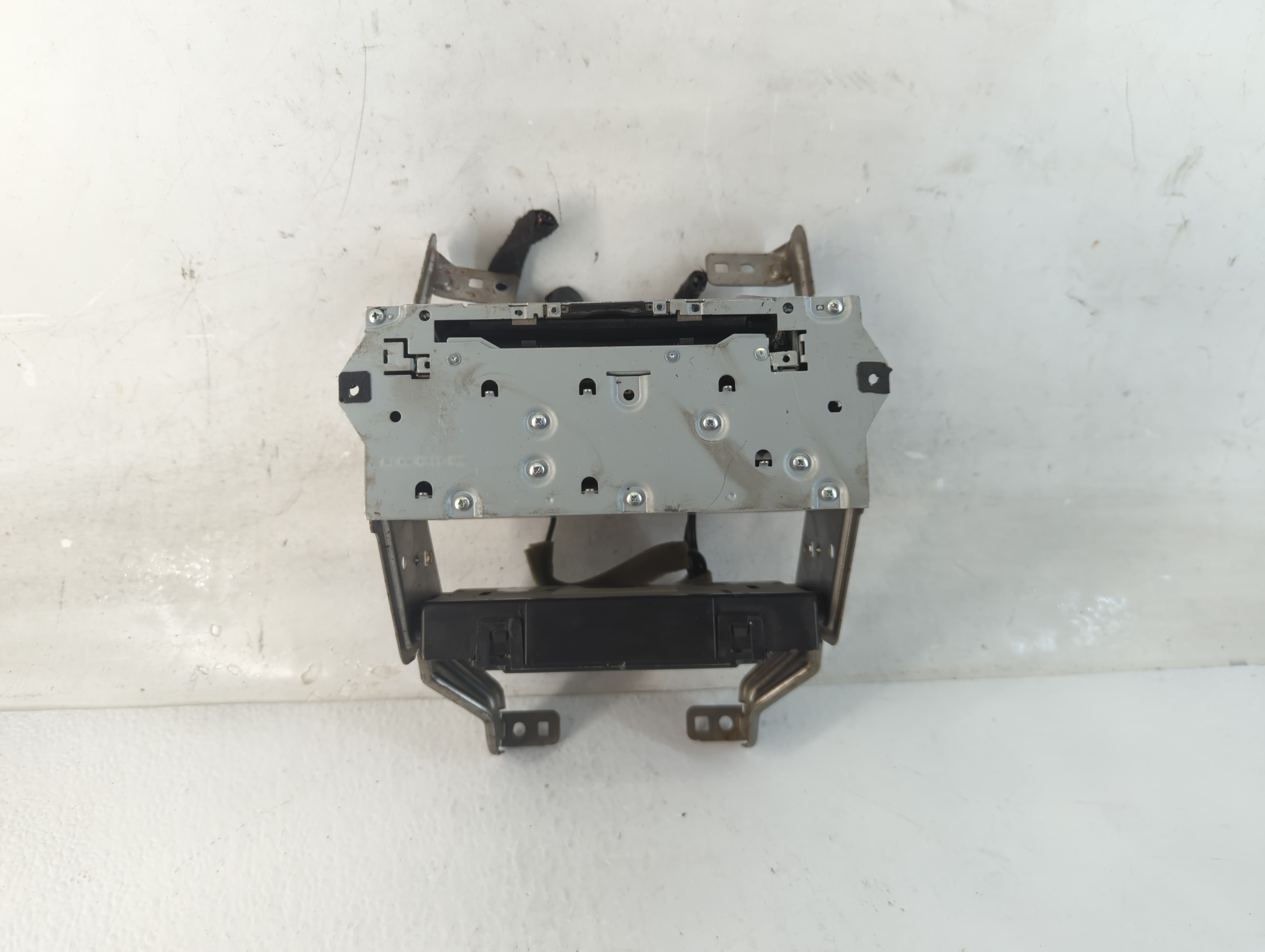 2017-2020 Nissan Pathfinder Am Fm Cd Player Radio Receiver 937264 - Oemusedautoparts1.com