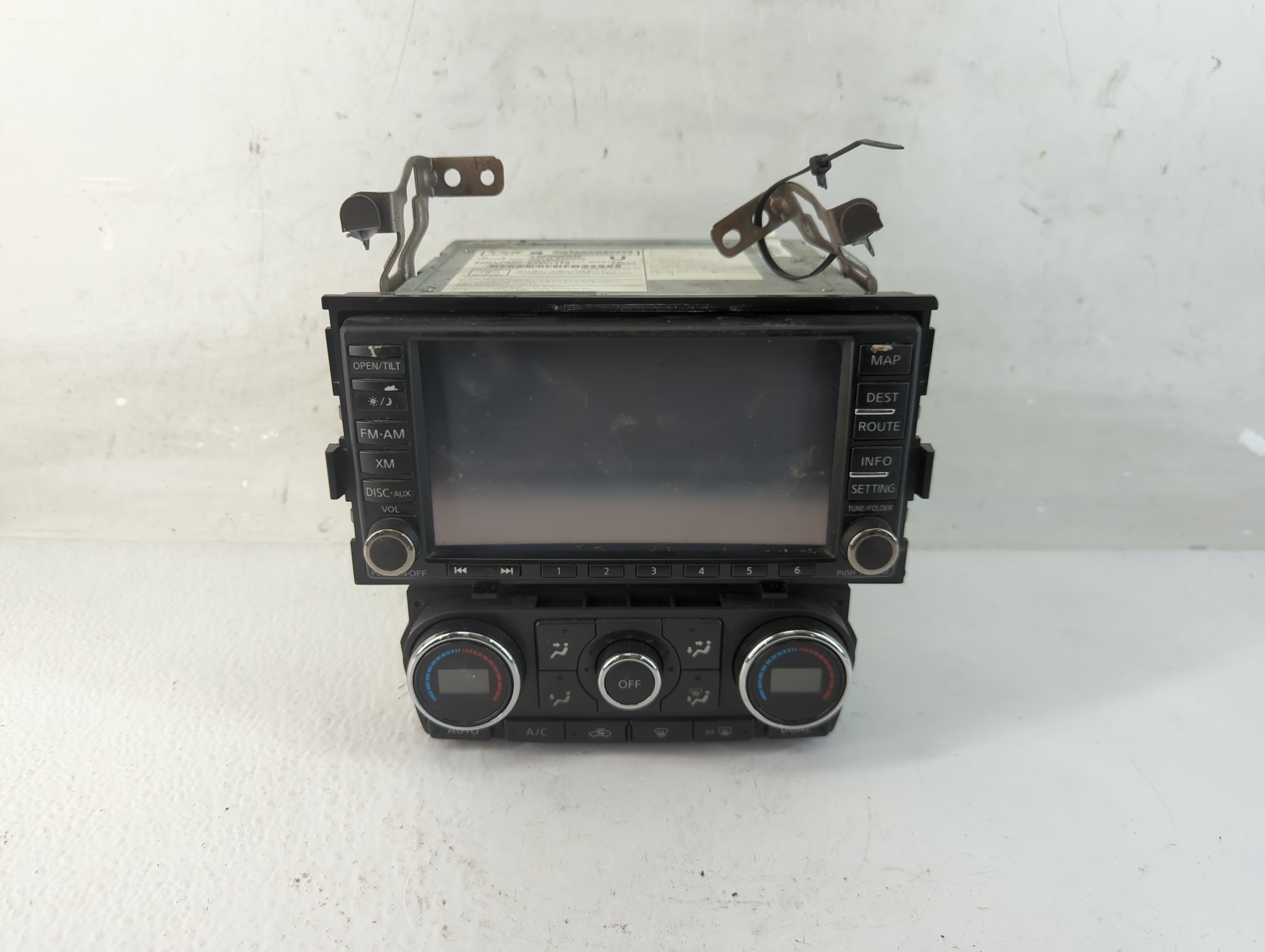 Nissan Altima Am Fm Cd Player Radio Receiver 937270 - Oemusedautoparts1.com