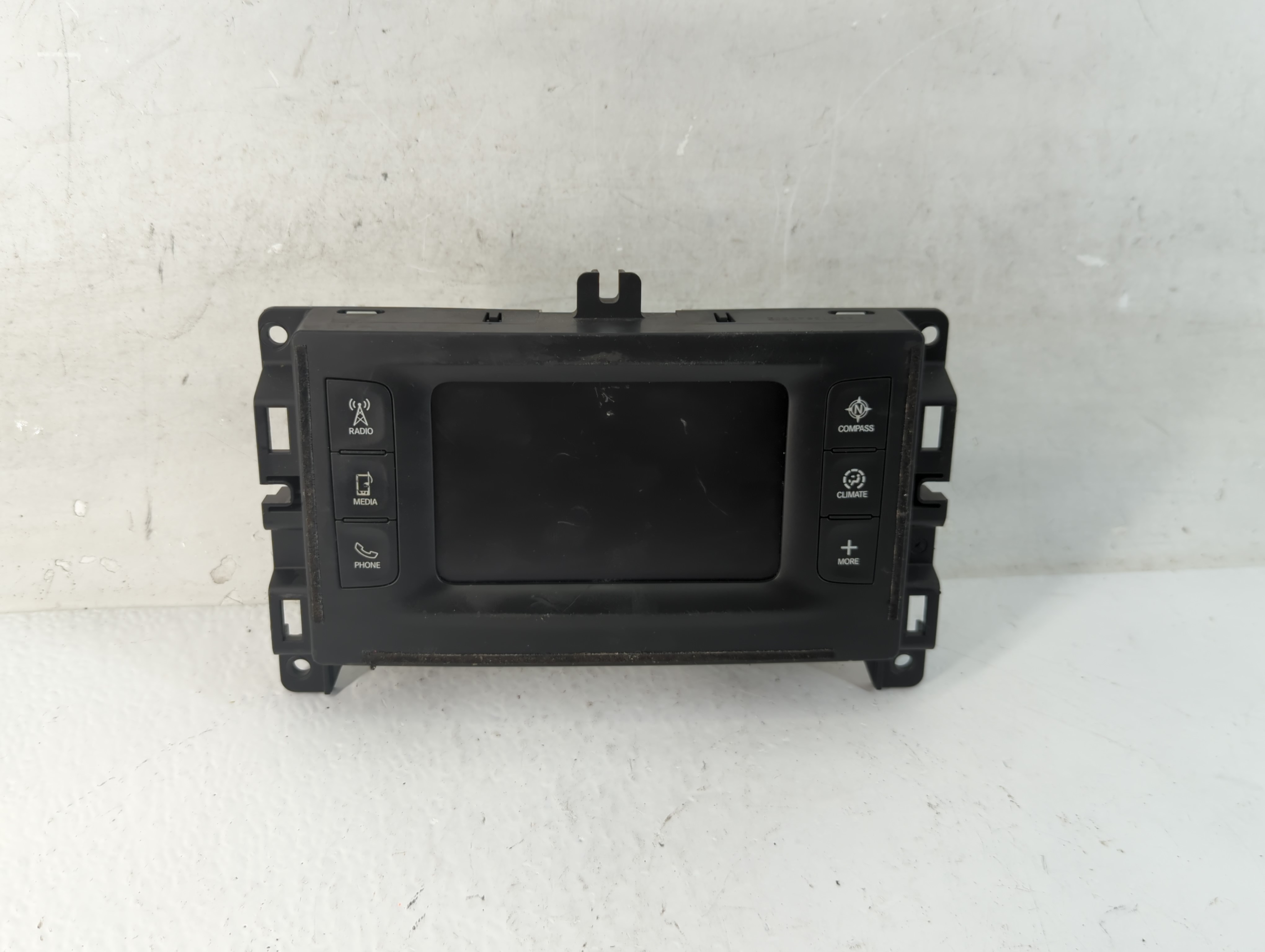 2016-2016 Jeep Cherokee Am Fm Cd Player Radio Receiver 937274 - Oemusedautoparts1.com