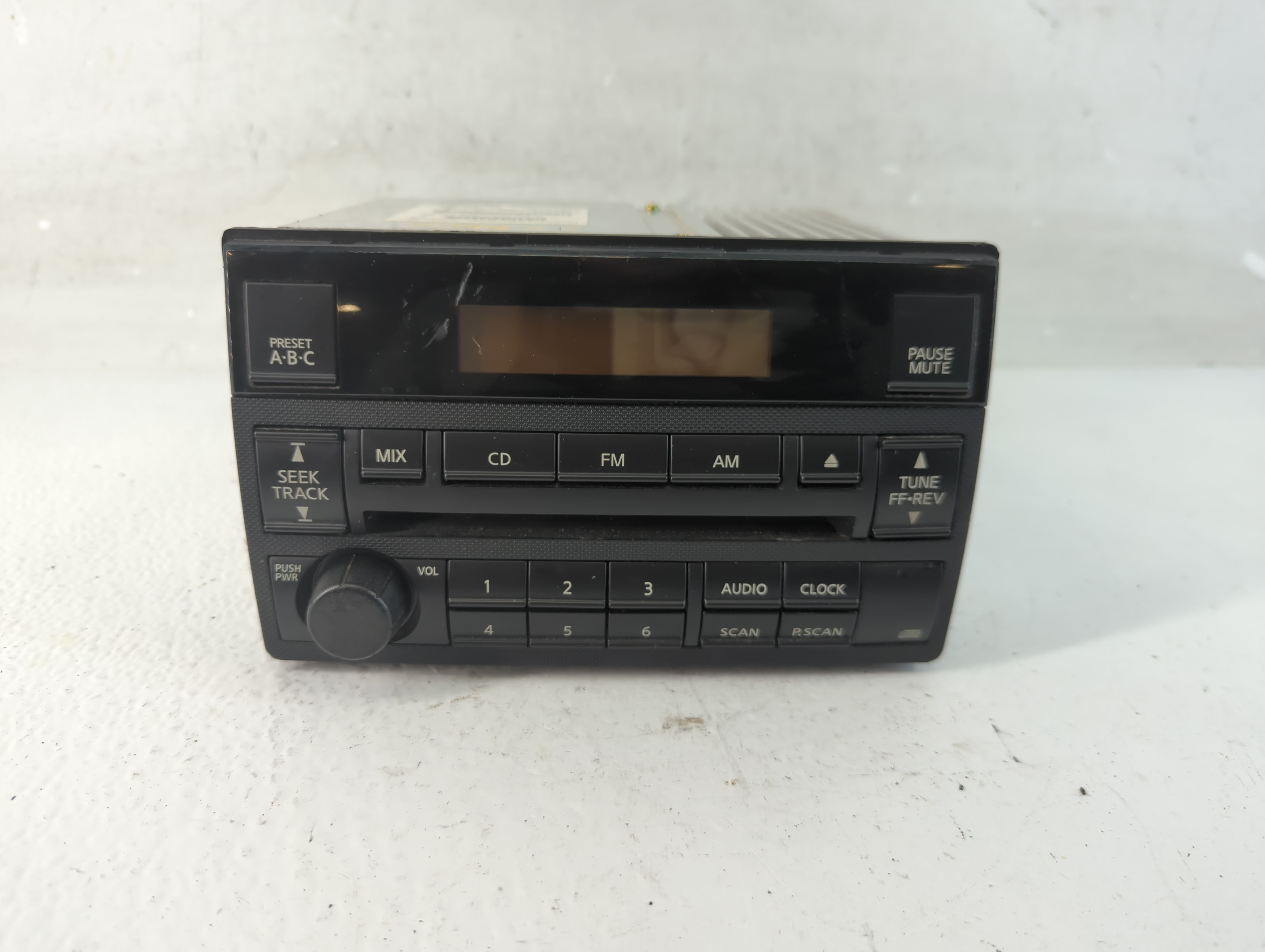 2005-2006 Nissan Altima Am Fm Cd Player Radio Receiver 937298 - Oemusedautoparts1.com