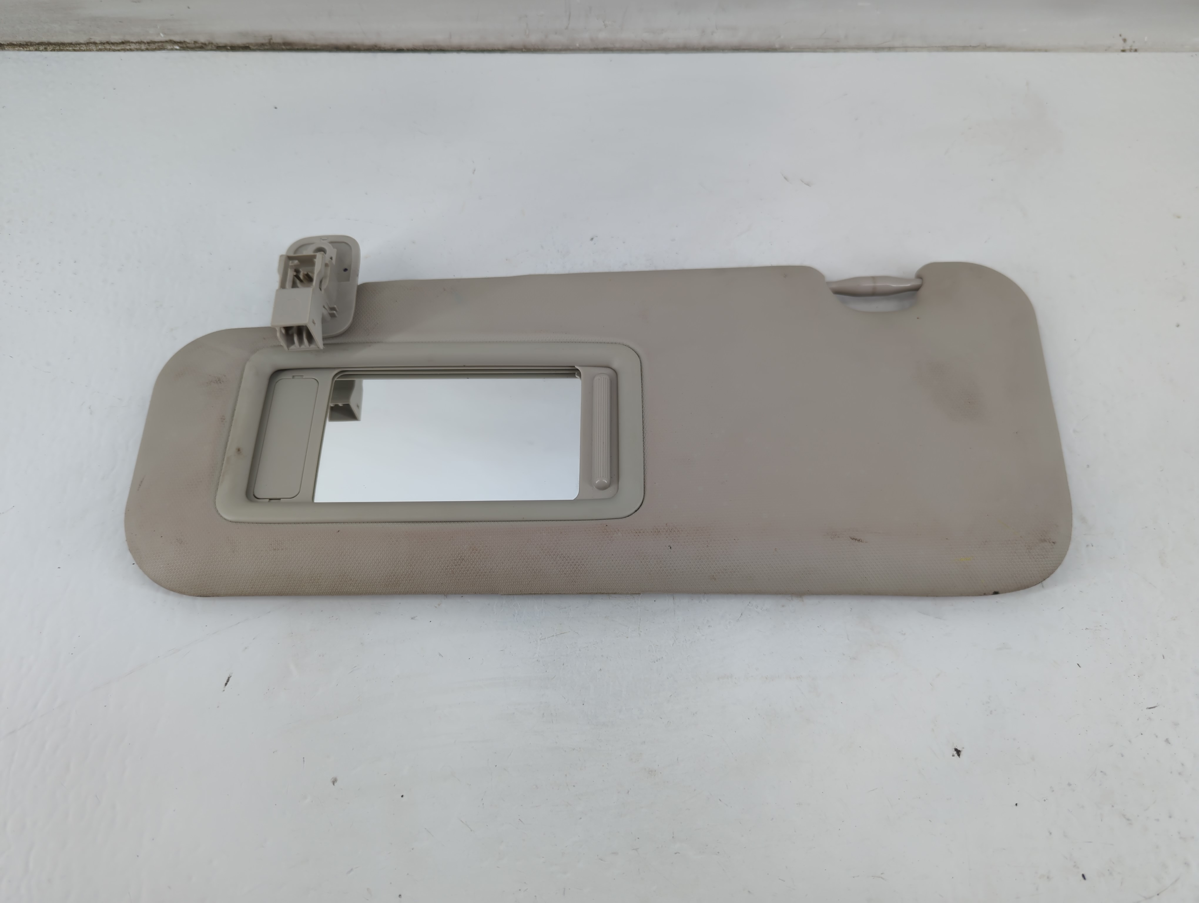 2014-2017 Mazda 6 Driver Sun Visor Mirror Left Sunvisor Ivory 937329 - Oemusedautoparts1.com