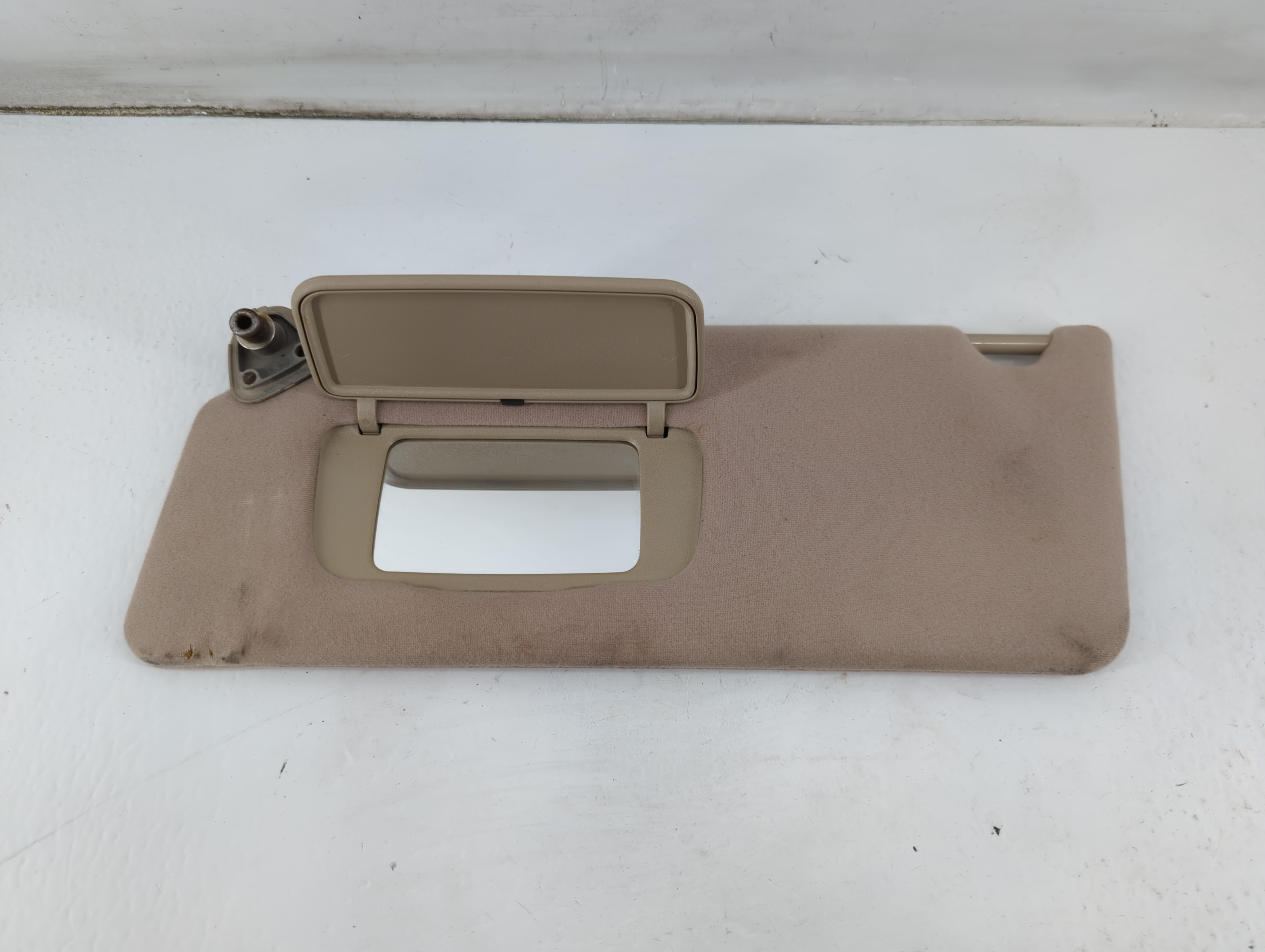 2002-2006 Toyota Camry Driver Sun Visor Mirror Left Sunvisor Beige 937334 - Oemusedautoparts1.com