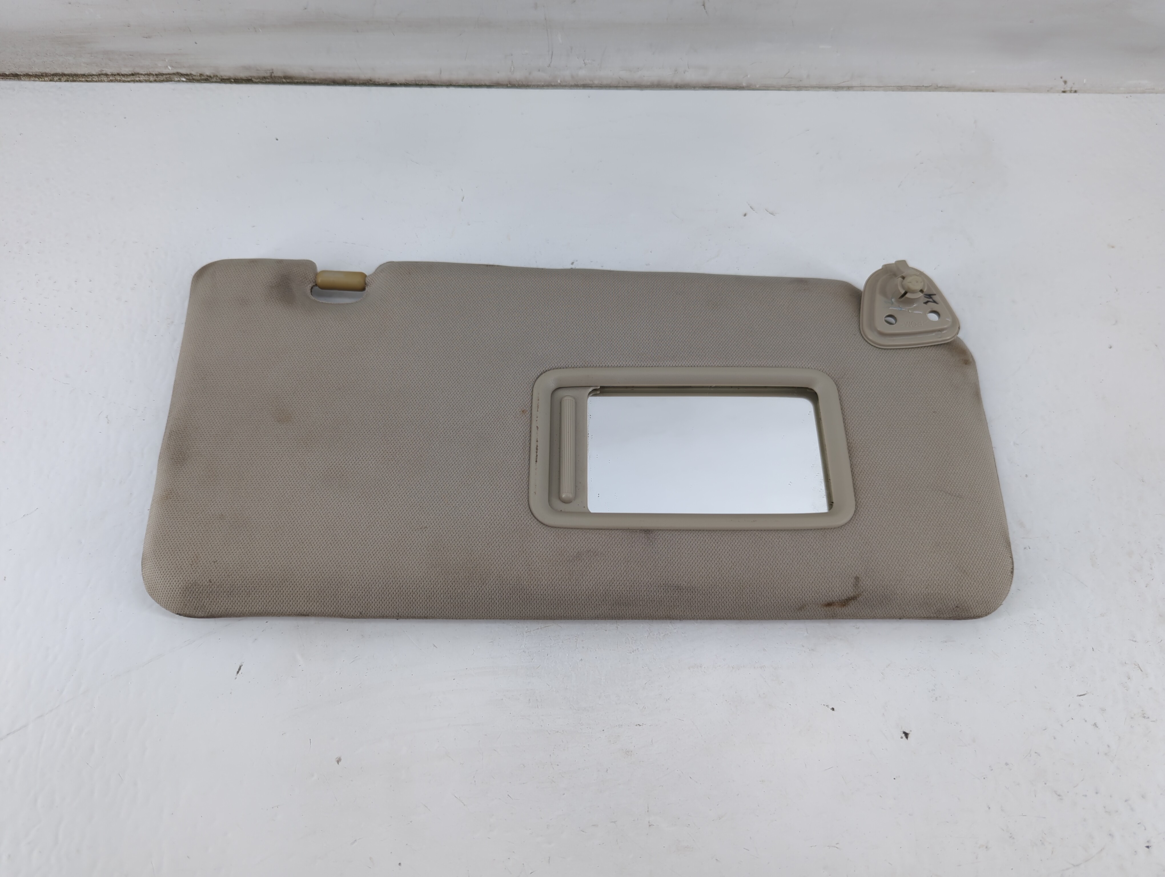 2007-2012 Nissan Versa Driver Sun Visor Mirror Left Sunvisor Gray 937335 - Oemusedautoparts1.com