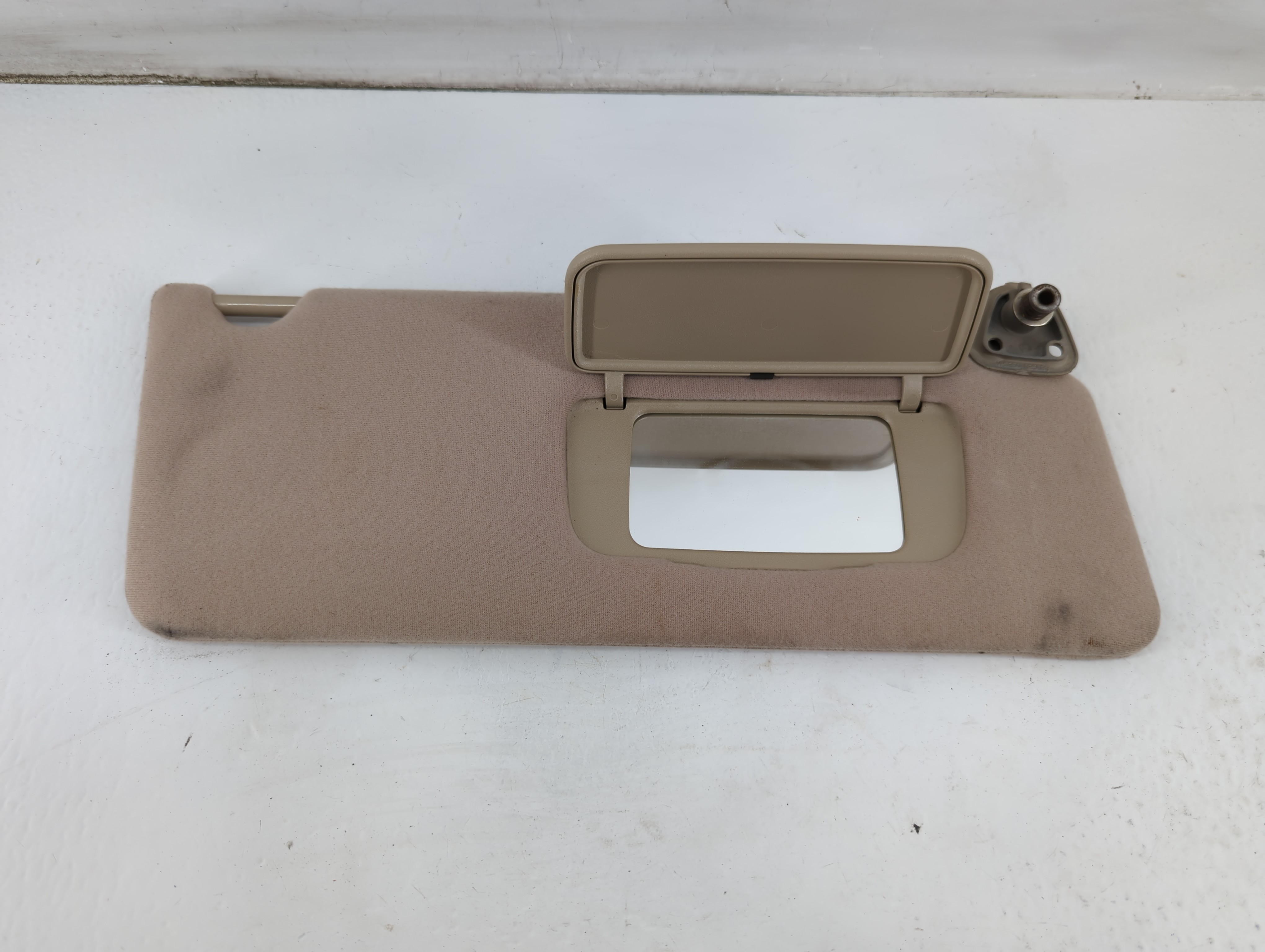 2002-2006 Toyota Camry Passenger Sun Visor Mirror Right Sunvisor Ivory 937346 - Oemusedautoparts1.com
