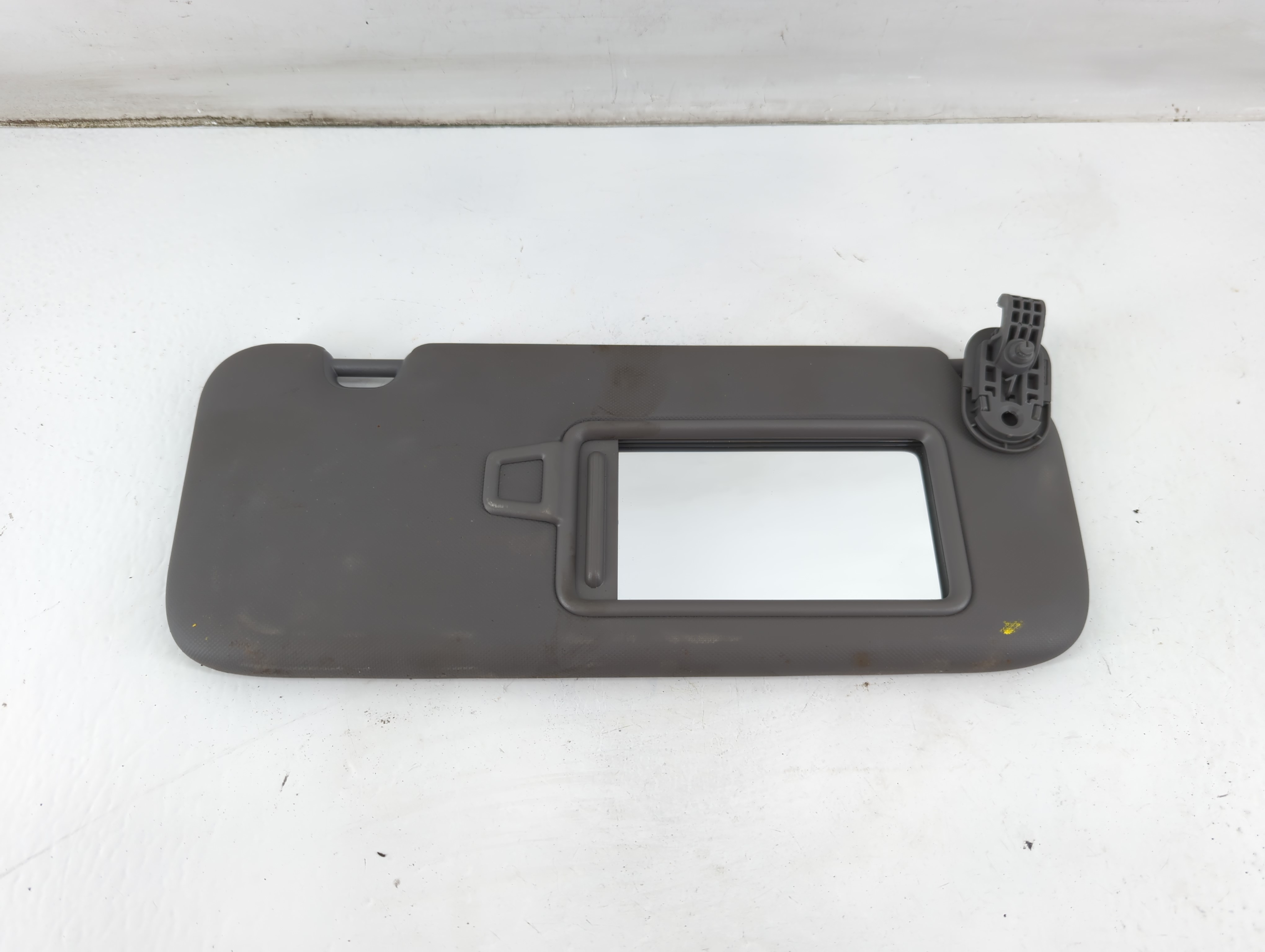 2021-2022 Hyundai Elantra Passenger Sun Visor Mirror Right Sunvisor 937353 - Oemusedautoparts1.com