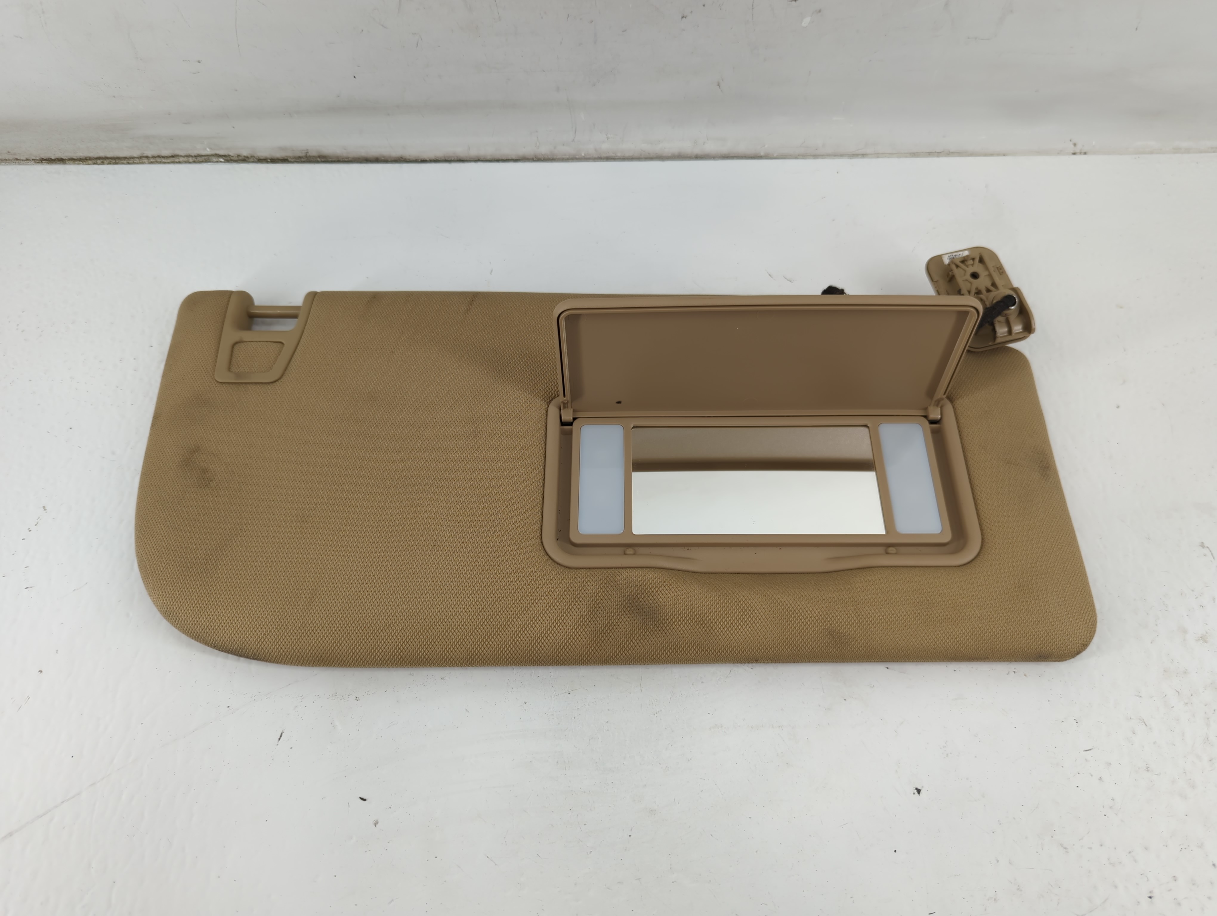 2015-2017 Ford F-150 Passenger Sun Visor Mirror Right Sunvisor Dark Beige 937354 - Oemusedautoparts1.com