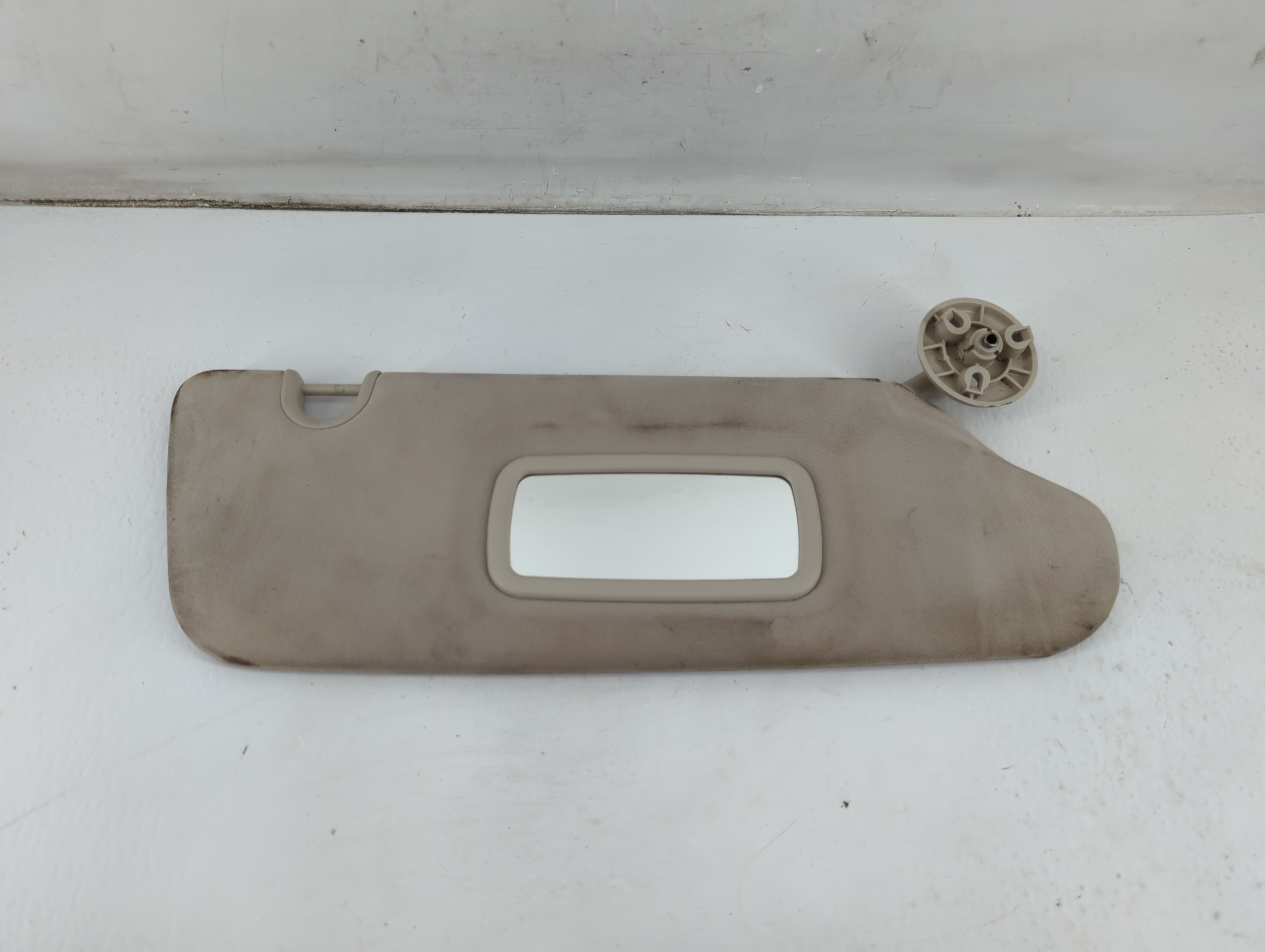 Dodge Caravan Driver Sun Visor Mirror Left Sunvisor Gray 937383 - Oemusedautoparts1.com