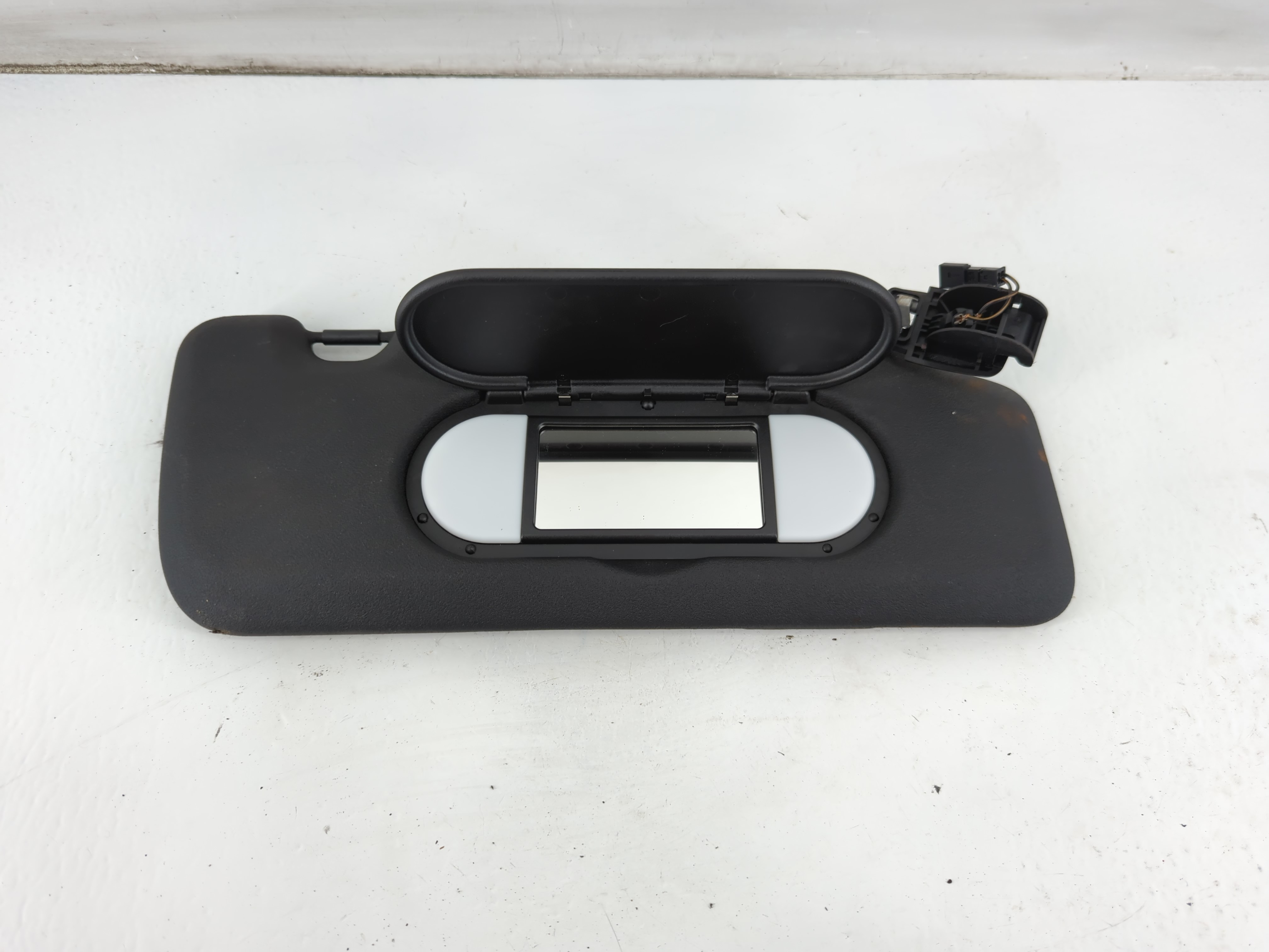 2014 Mini Cooper Passenger Sun Visor Mirror Right Sunvisor Black 937397 - Oemusedautoparts1.com