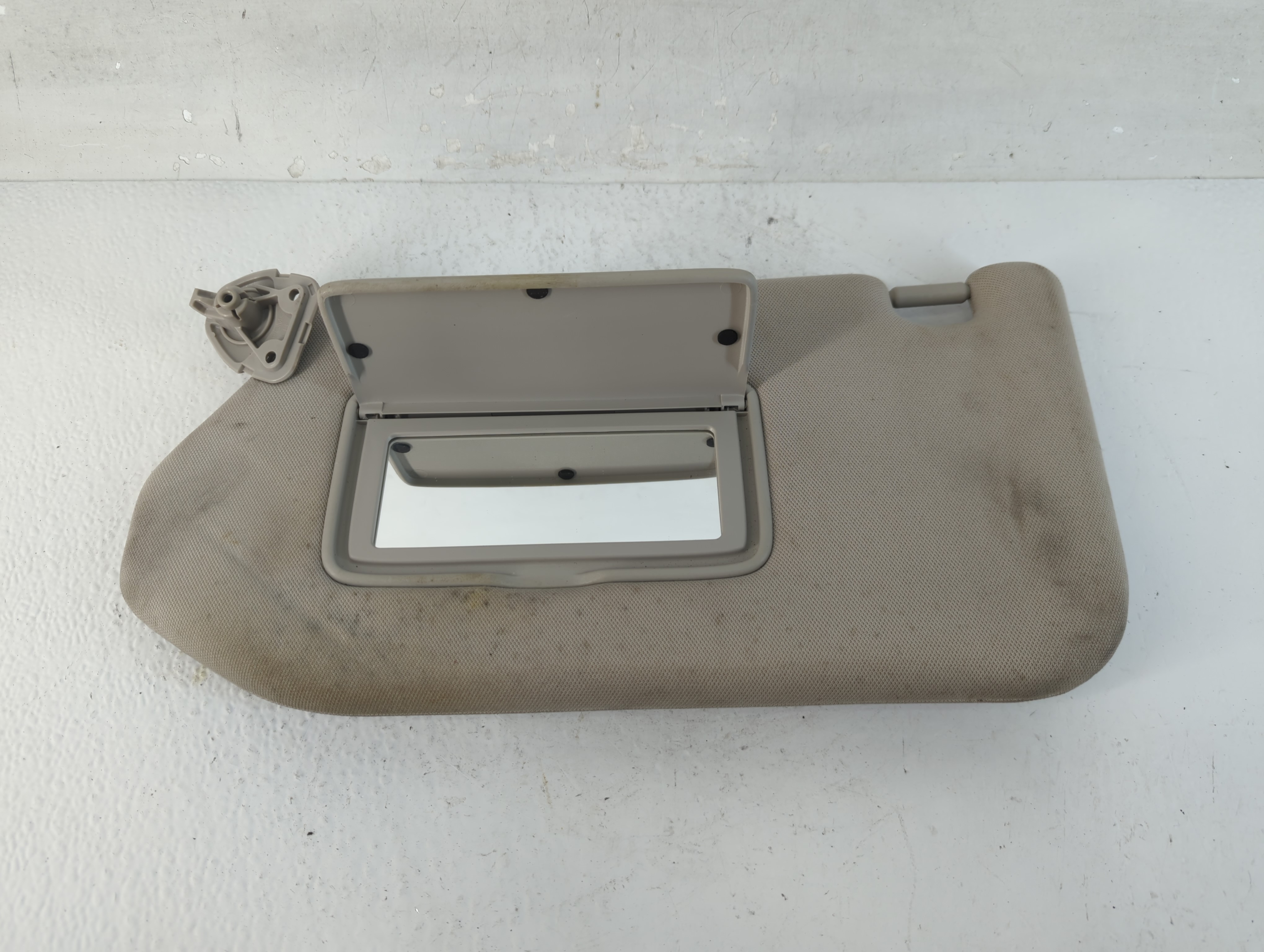 2019-2020 Nissan Pathfinder Driver Sun Visor Mirror Left Sunvisor Gray 937400 - Oemusedautoparts1.com