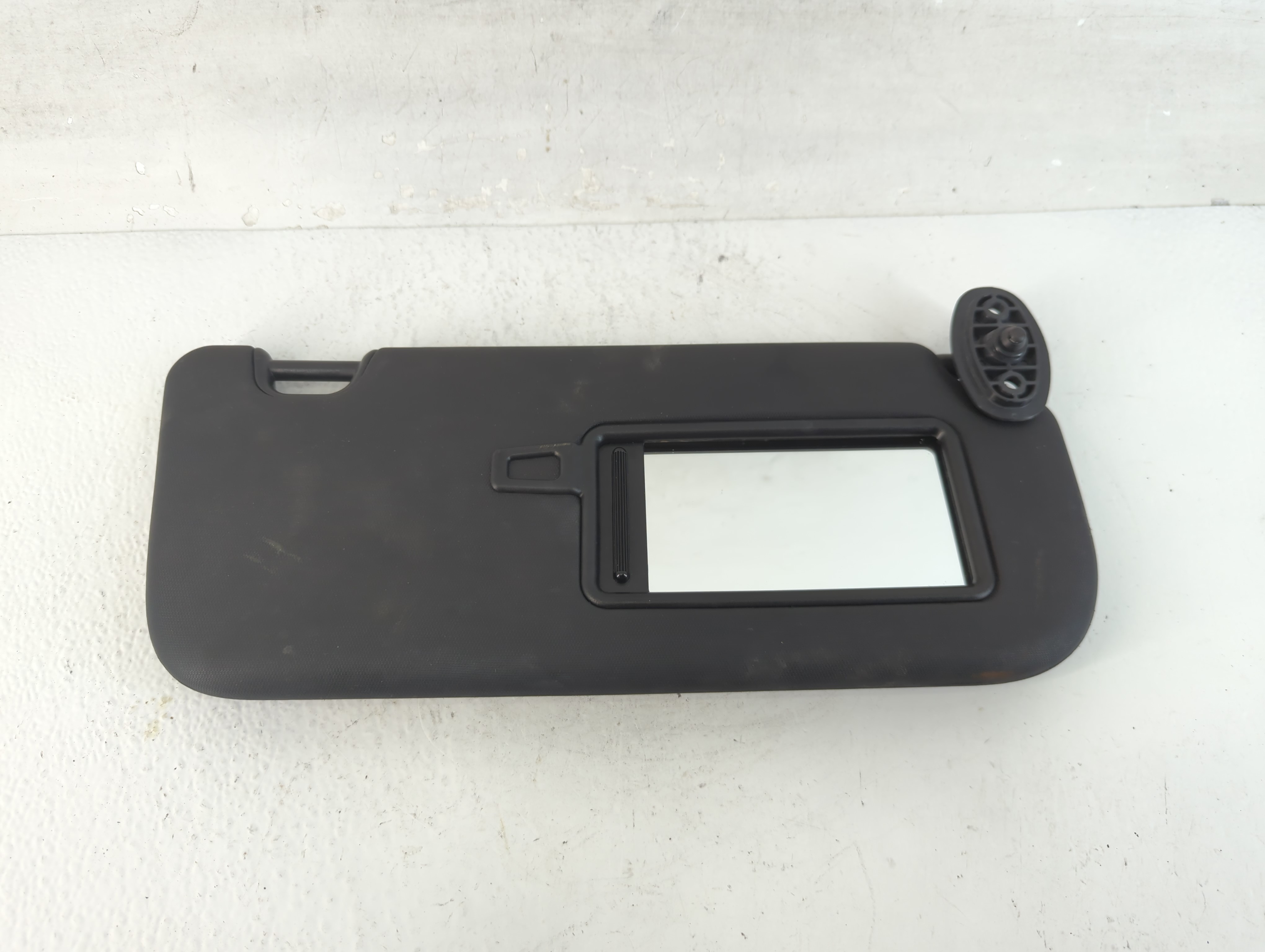 2014-2019 Kia Soul Passenger Sun Visor Mirror Right Sunvisor Black 937406 - Oemusedautoparts1.com
