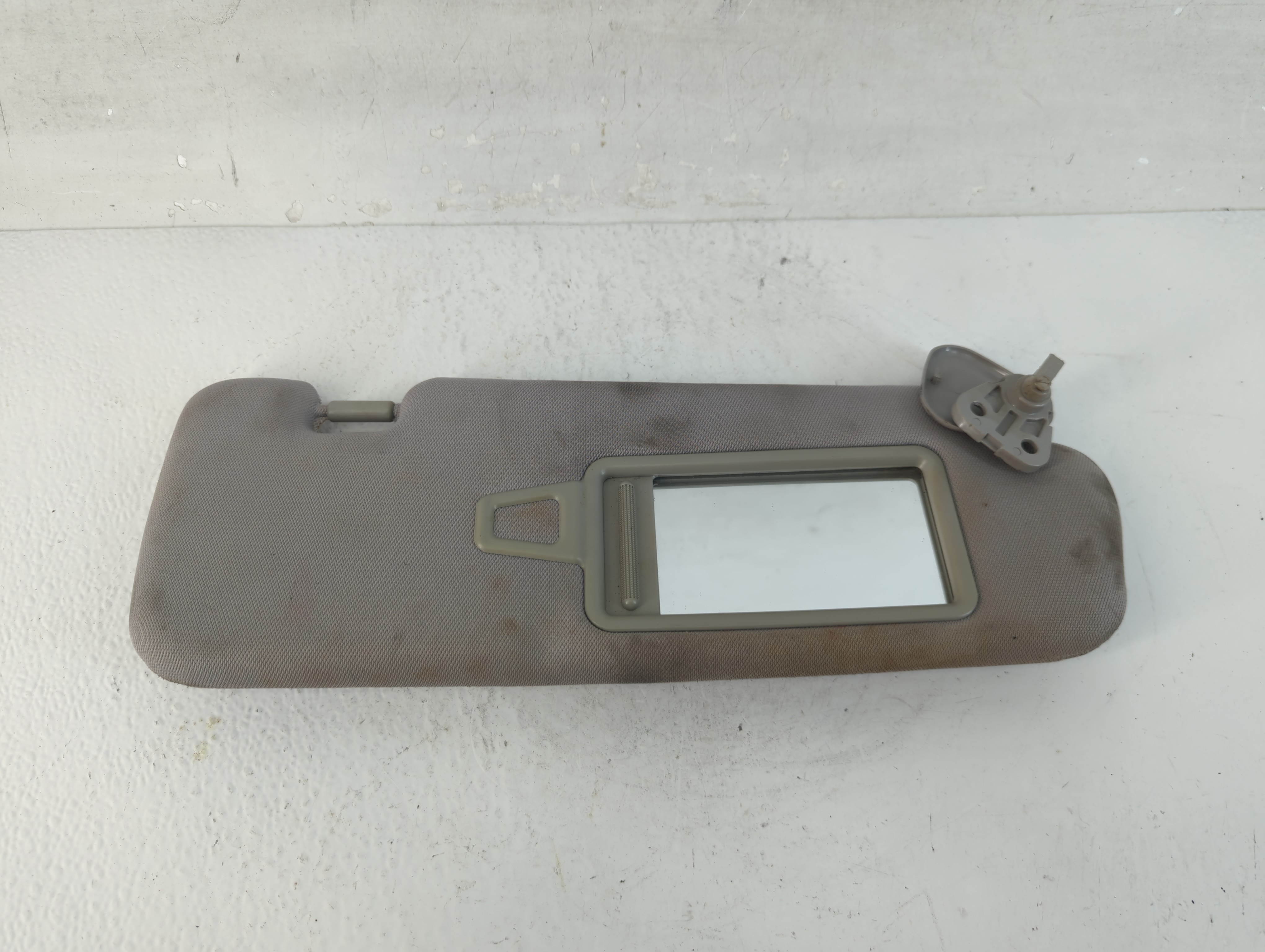 2012-2014 Hyundai Sonata Passenger Sun Visor Mirror Right Sunvisor Grey 937409 - Oemusedautoparts1.com