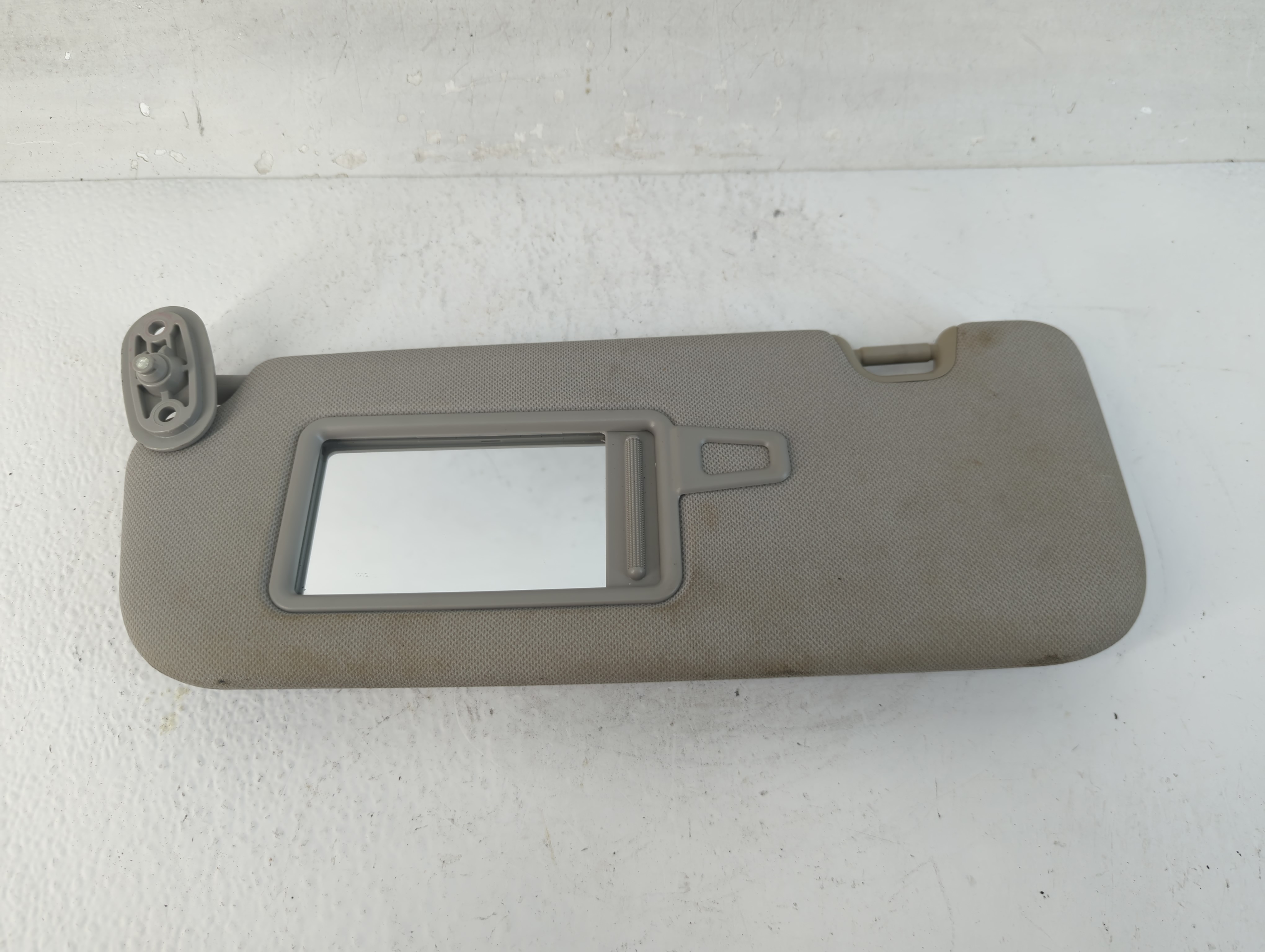2014-2016 Kia Forte Passenger Sun Visor Mirror Right Sunvisor Grey 937411 - Oemusedautoparts1.com
