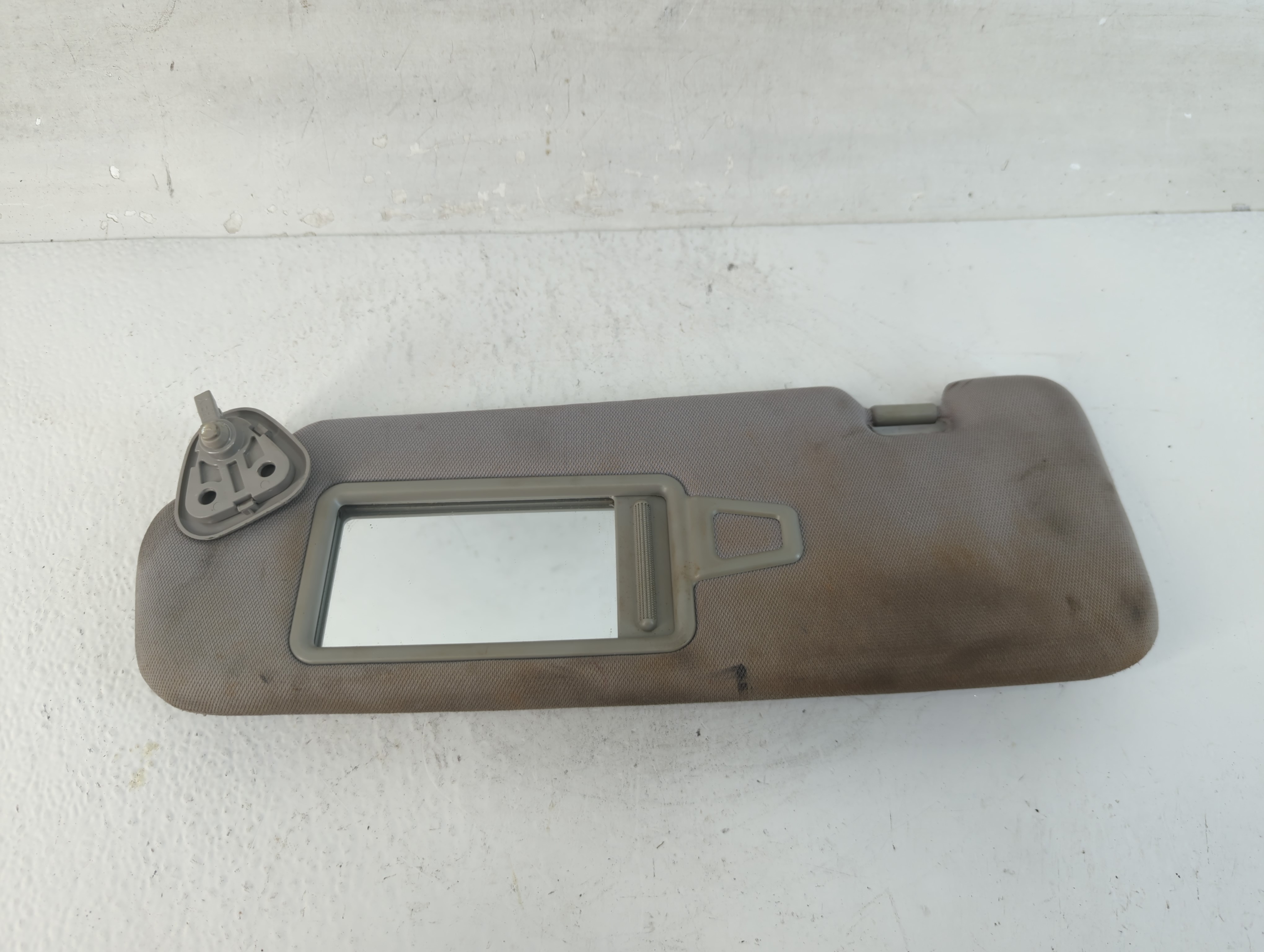2012-2014 Hyundai Sonata Driver Sun Visor Mirror Left Sunvisor Grey 937415 - Oemusedautoparts1.com