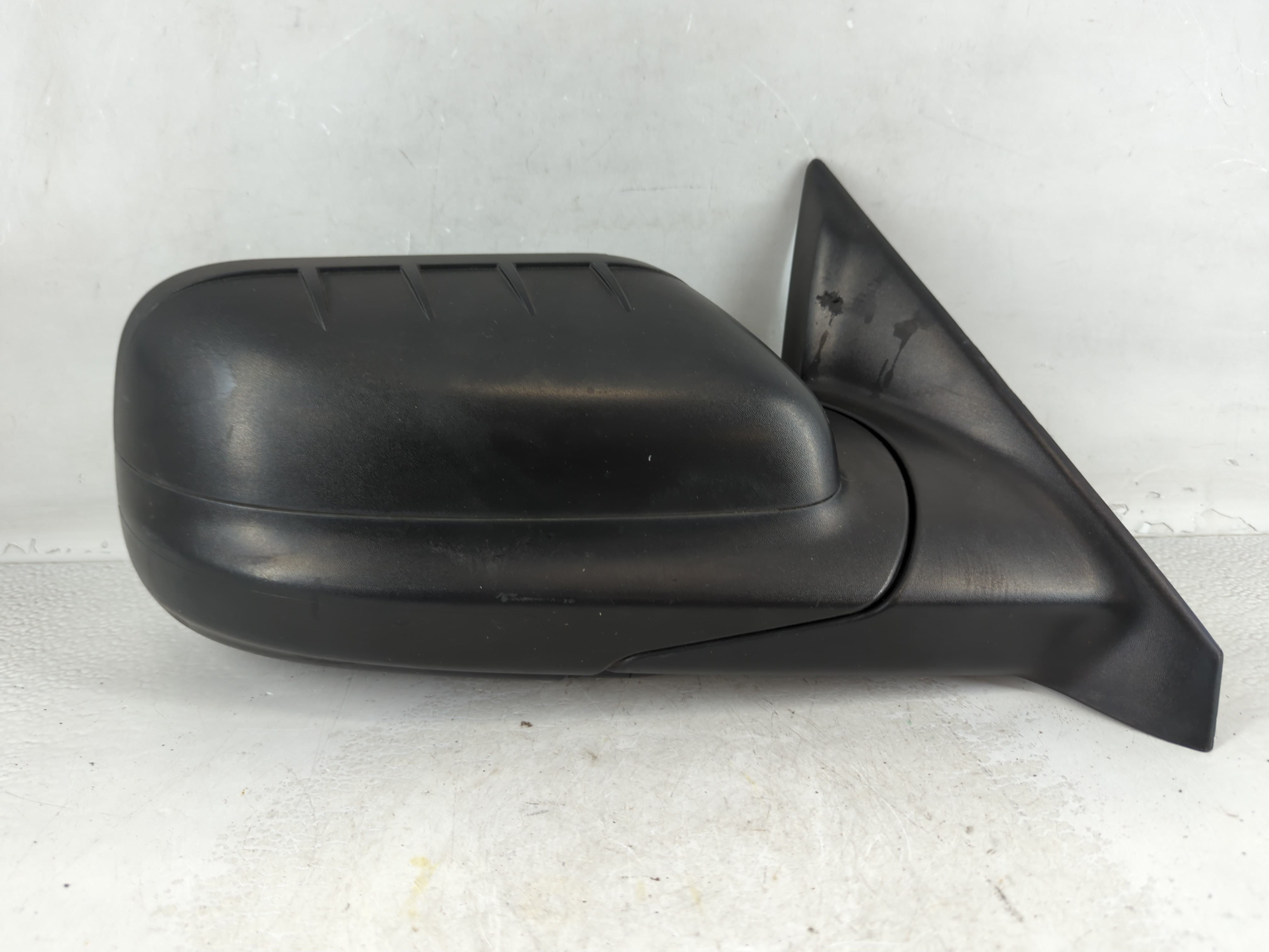 2014 Ford Explorer Passenger Right Side View Manual Door Mirror Black 937494 - Oemusedautoparts1.com