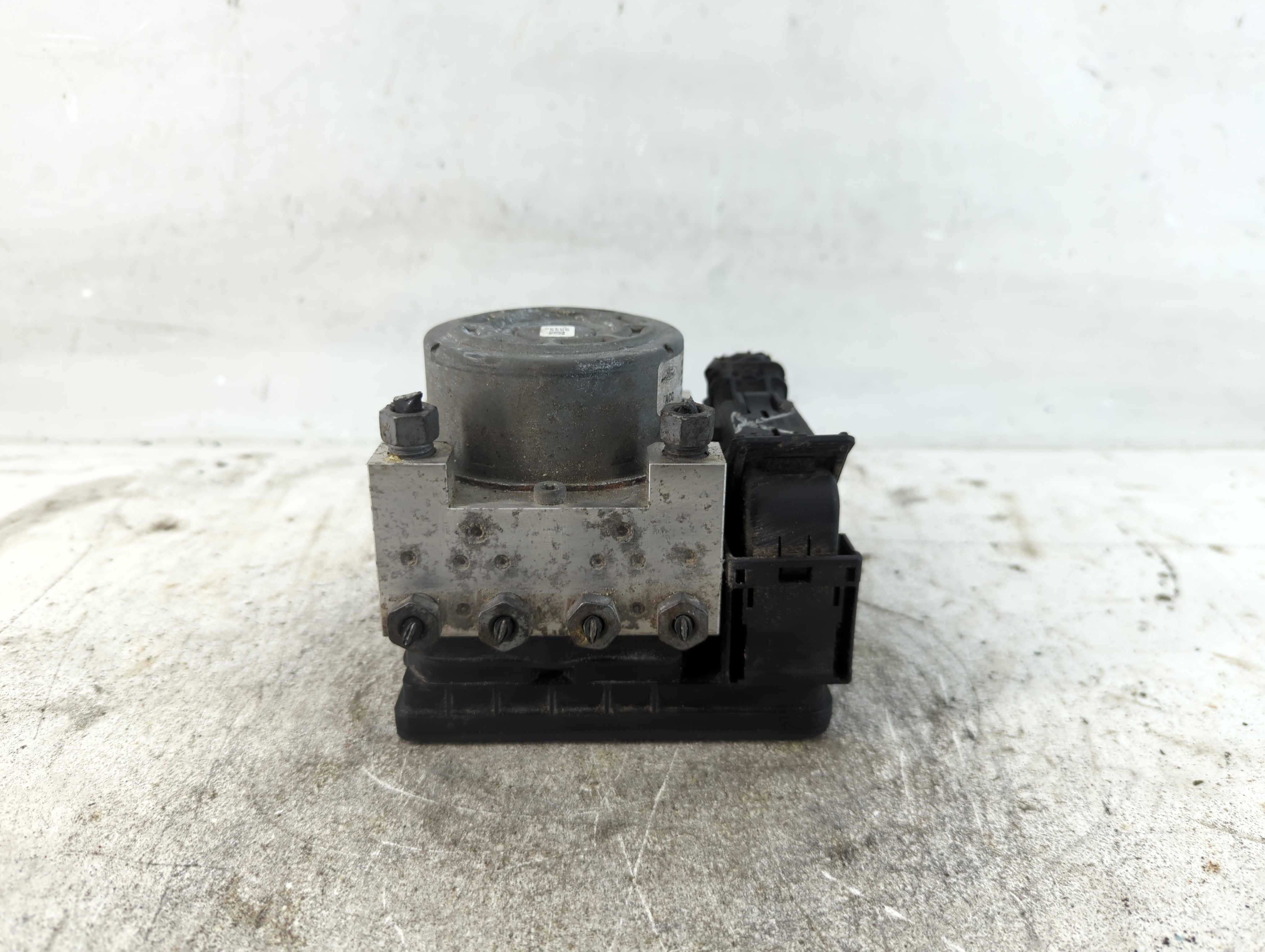 2014-2016 Ford Fusion Abs Pump Control Module 937566 - Oemusedautoparts1.com