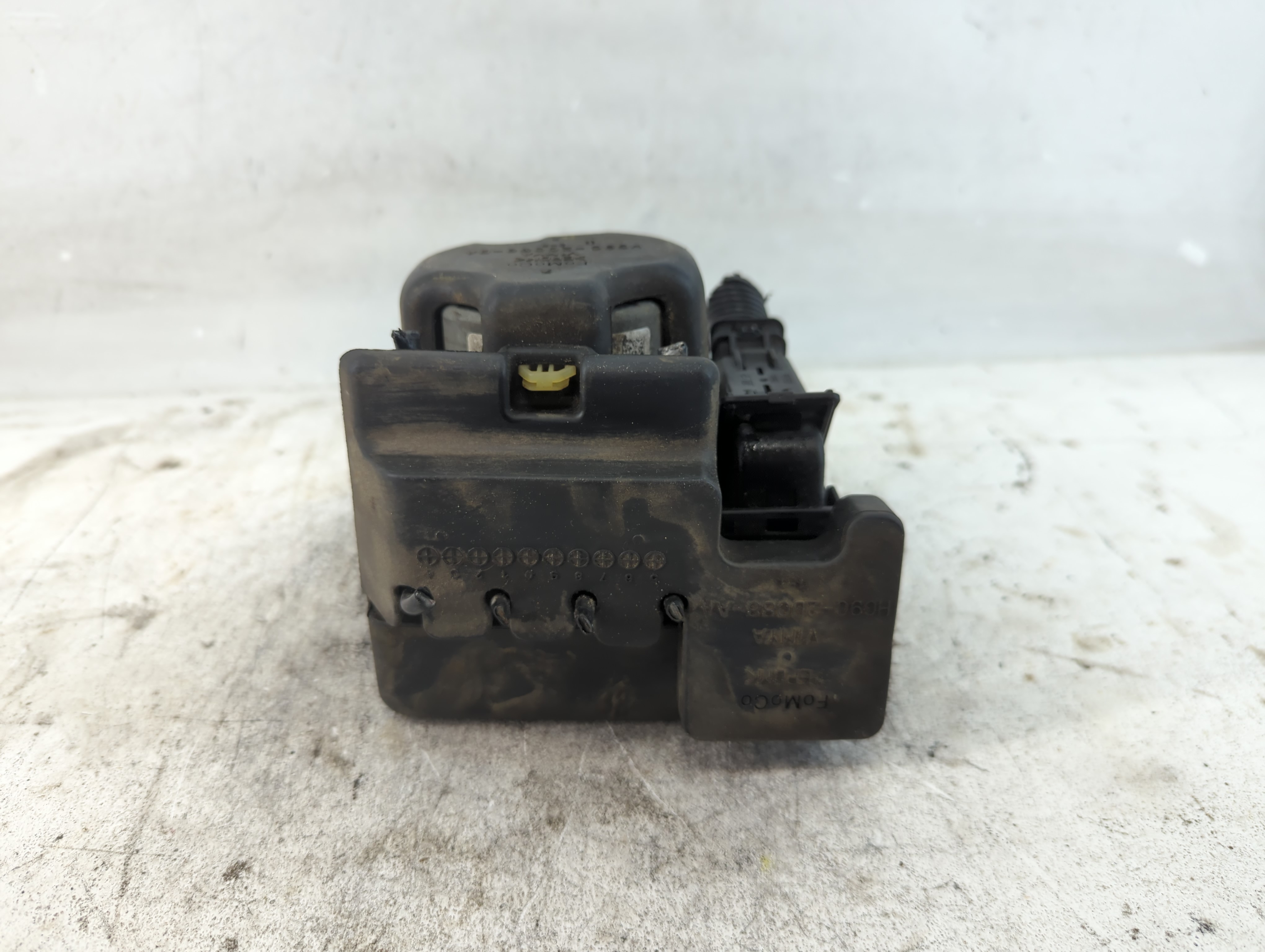 2019-2020 Lincoln Mkz Abs Pump Control Module 937586 - Oemusedautoparts1.com