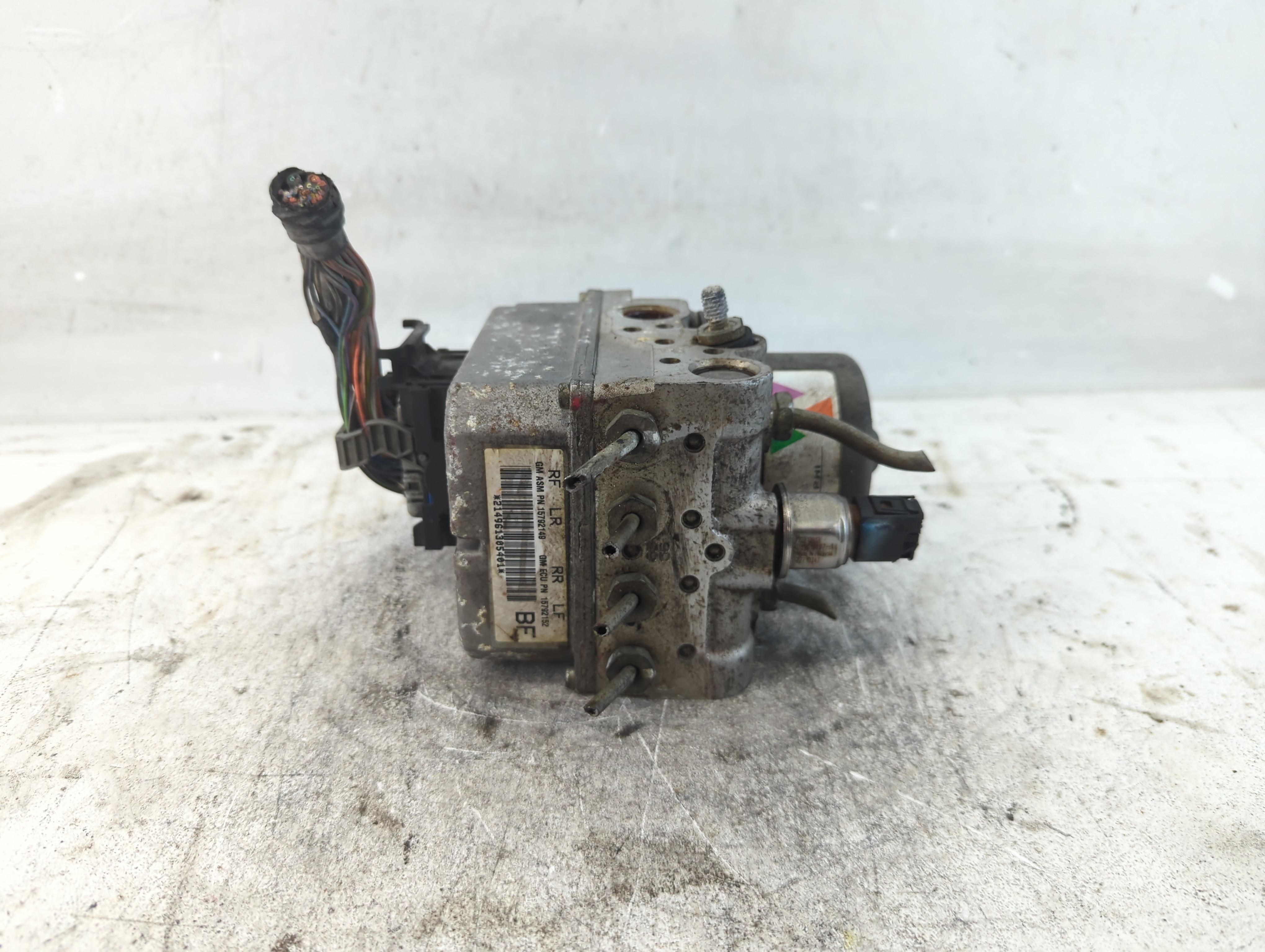 2005-2006 Cadillac Srx Abs Pump Control Module 937588 - Oemusedautoparts1.com