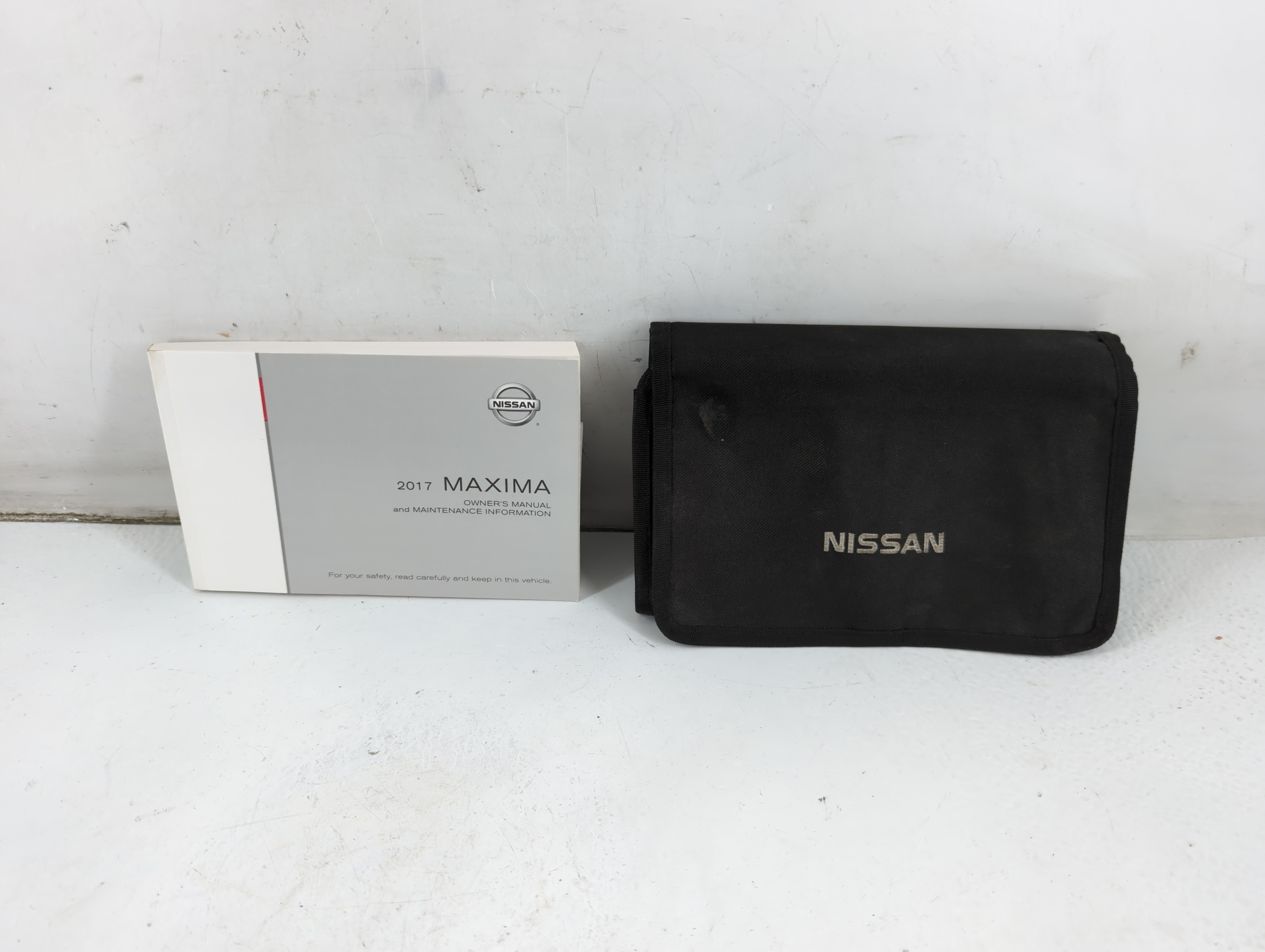 2017 Nissan Maxima Owners Manual Book Guide 937595 - Oemusedautoparts1.com