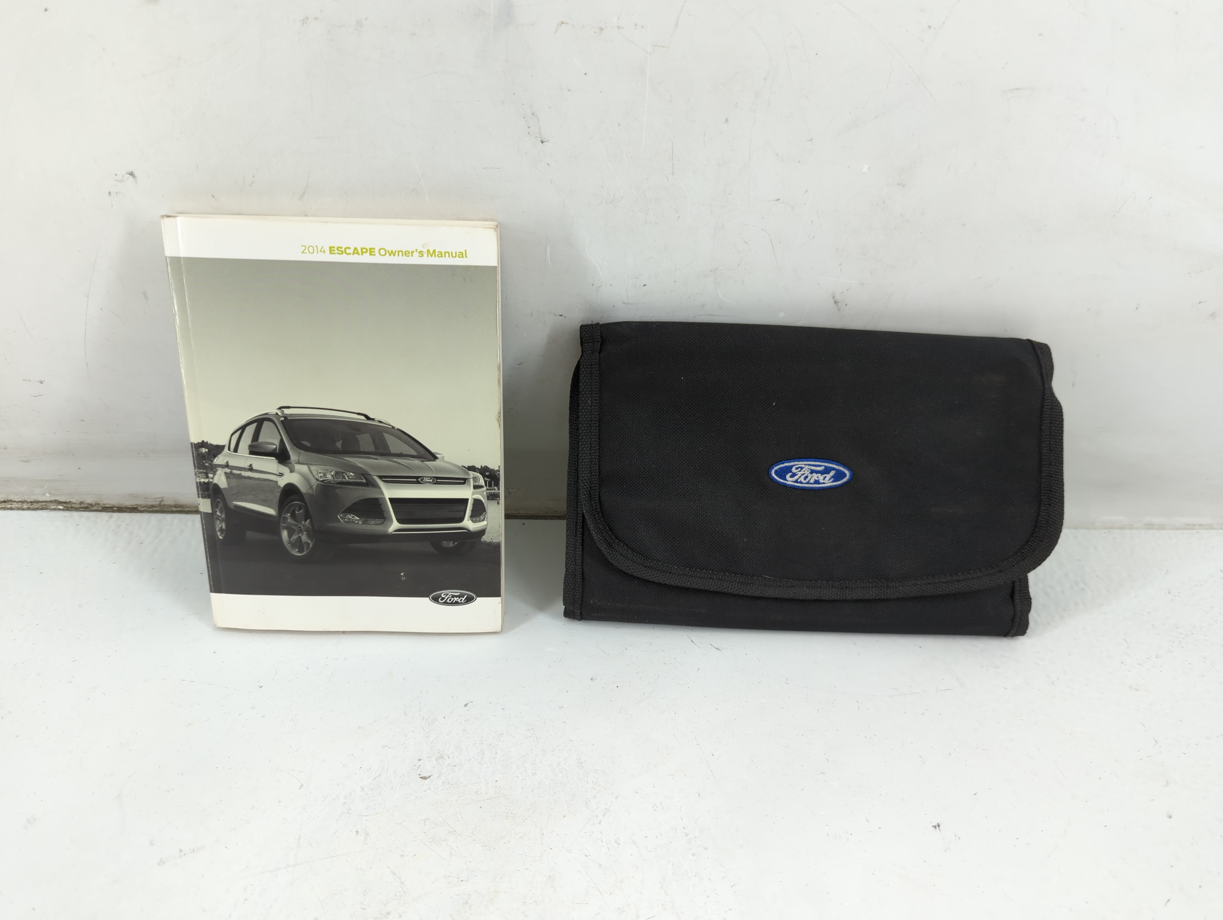 2014 Ford Escape Owners Manual Book Guide 937606 - Oemusedautoparts1.com