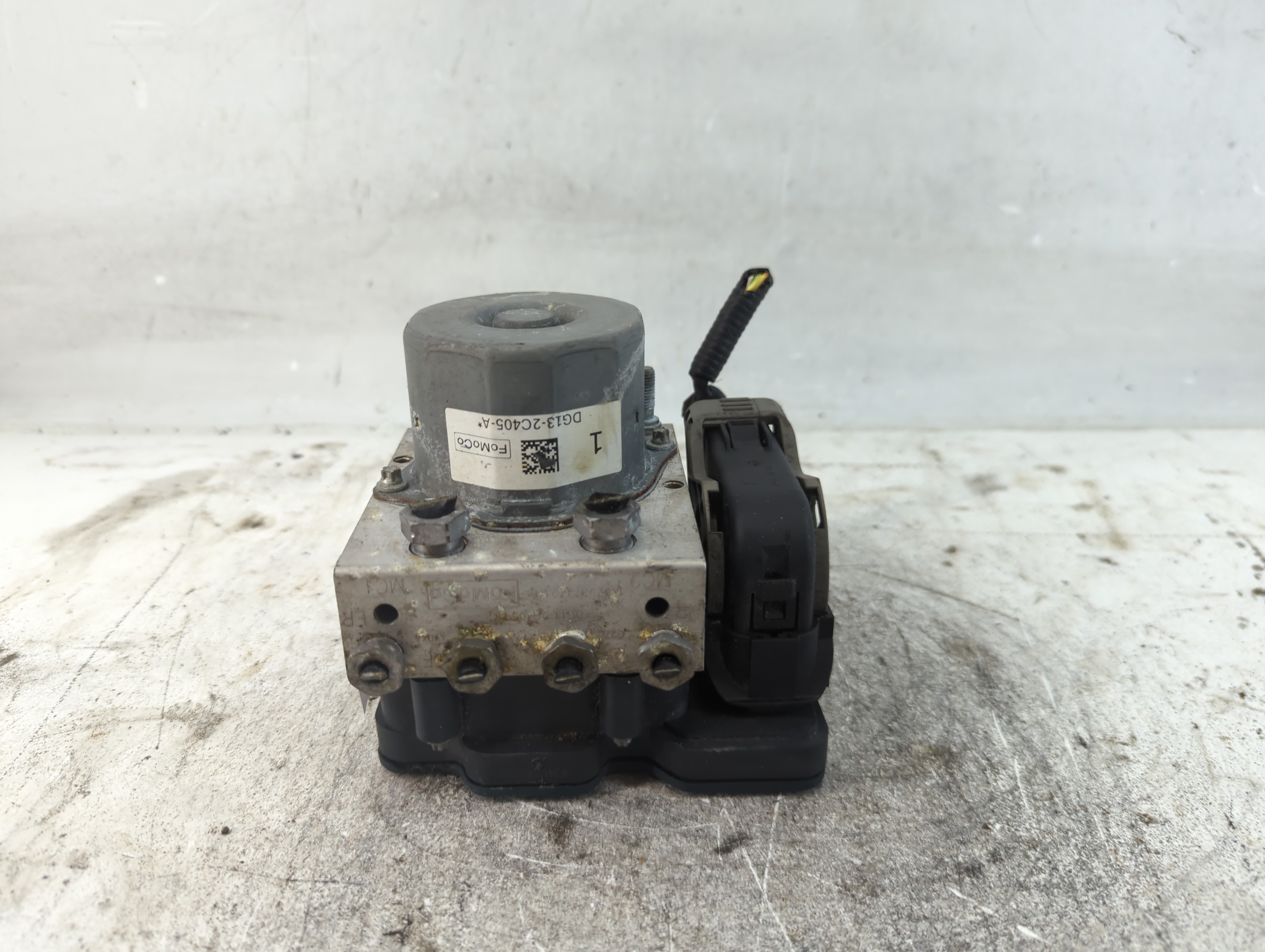 2013-2014 Ford Taurus Abs Pump Control Module 937642 - Oemusedautoparts1.com