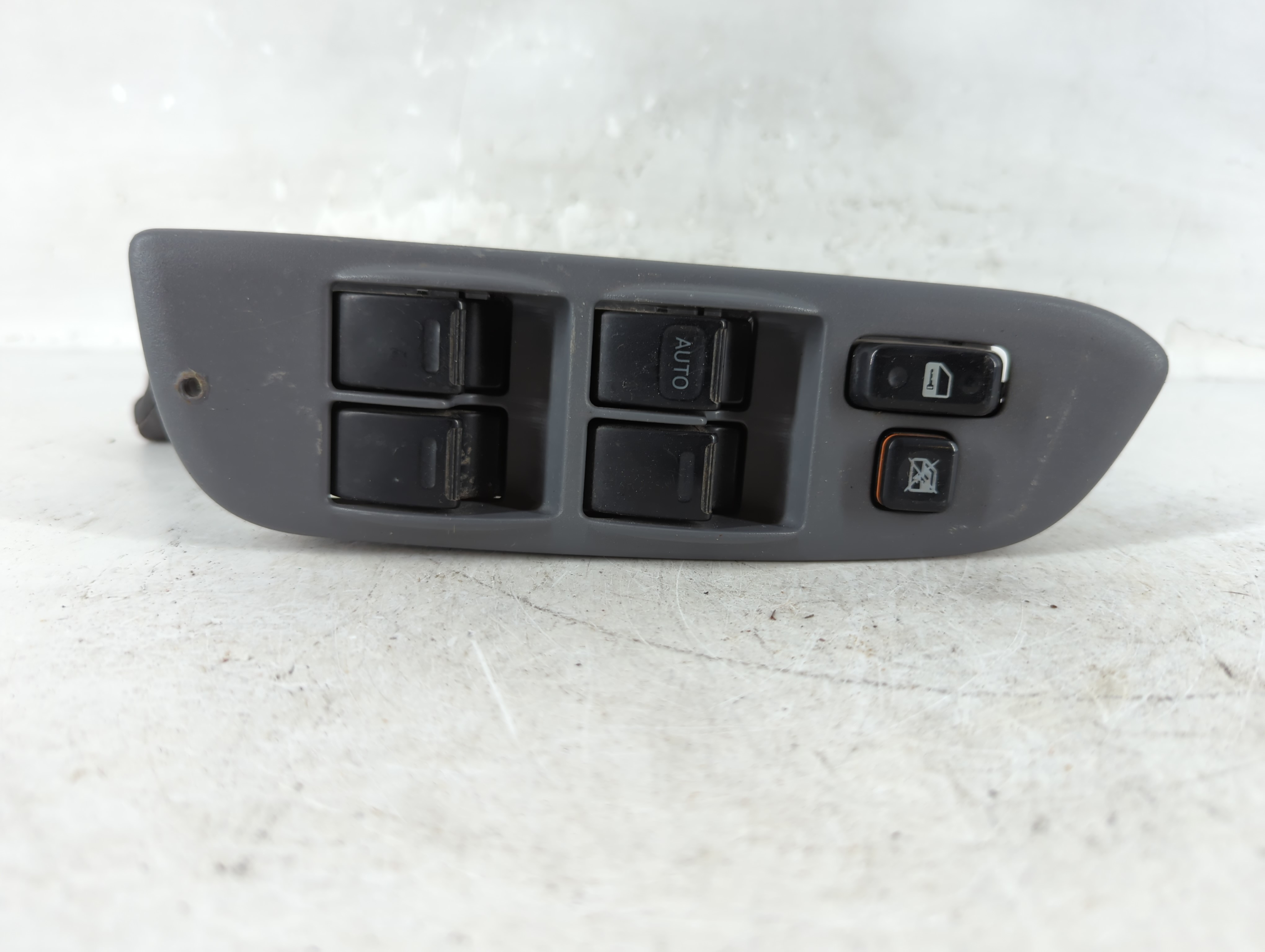 2004-2005 Toyota Rav4 Driver Left Door Master Power Window Switch 937663 - Oemusedautoparts1.com