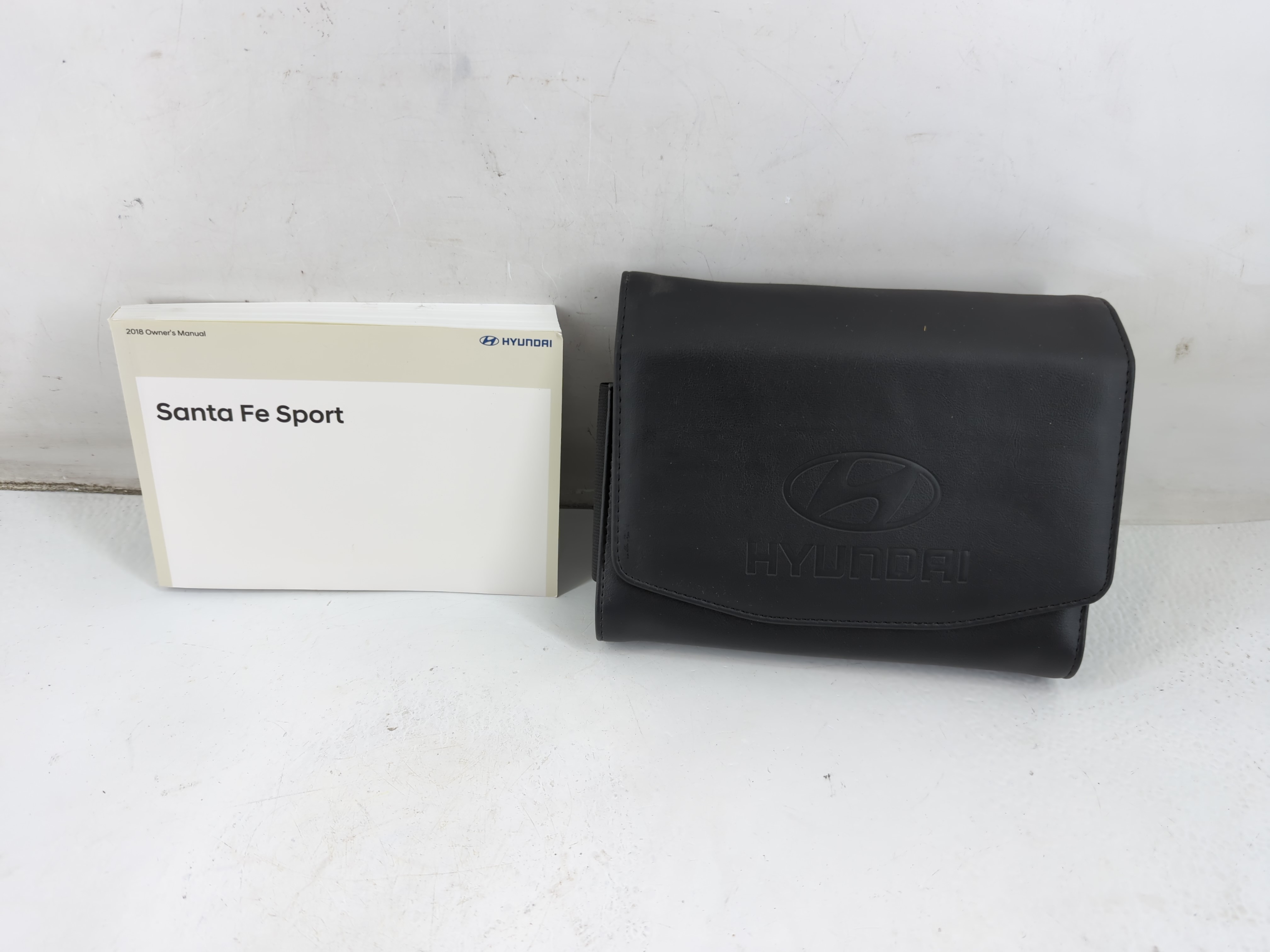 2018 Hyundai Santa Fe Owners Manual Book Guide 937679 - Oemusedautoparts1.com