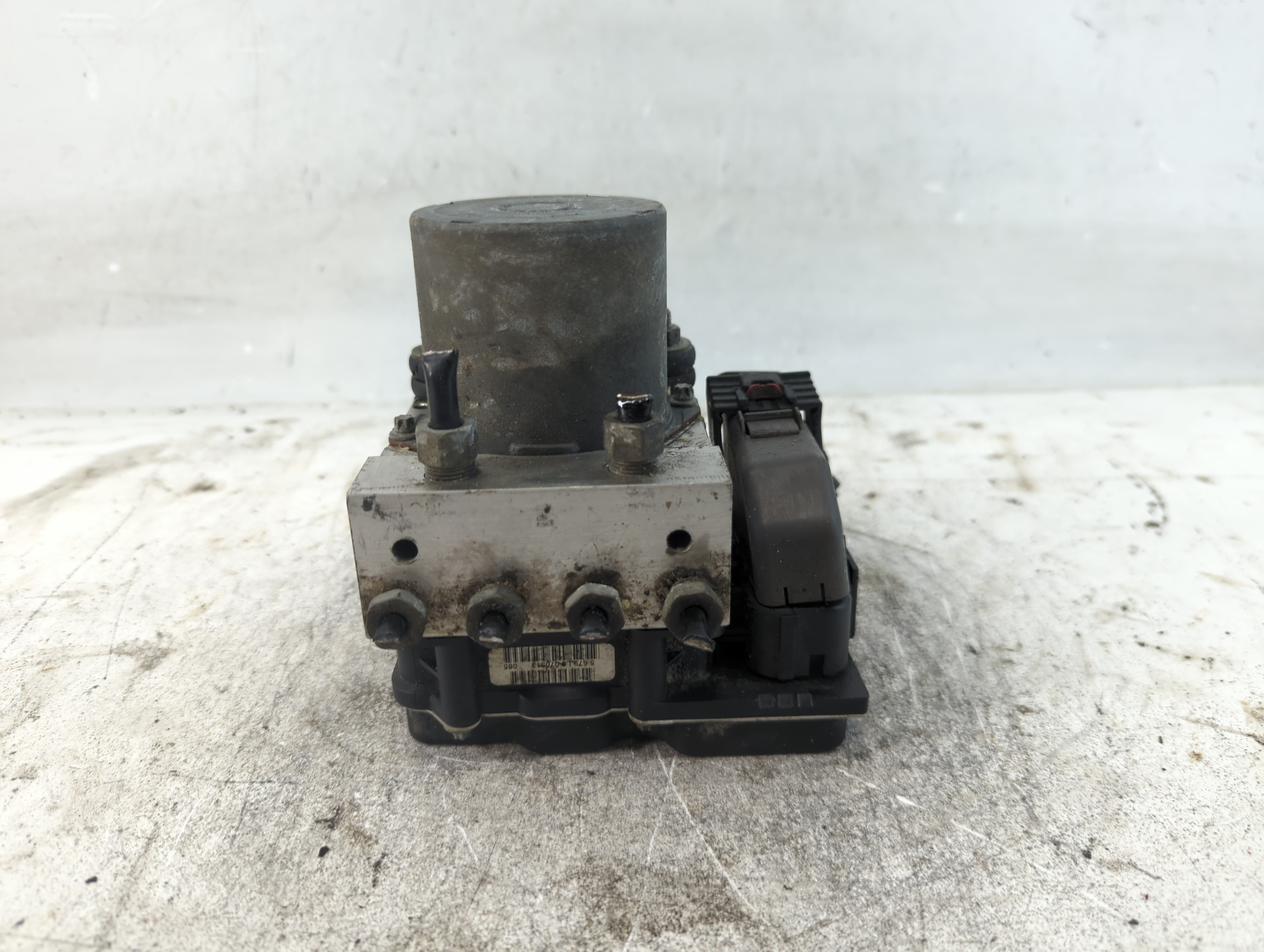 2017-2017 Chevrolet Traverse Abs Pump Control Module 937720 - Oemusedautoparts1.com