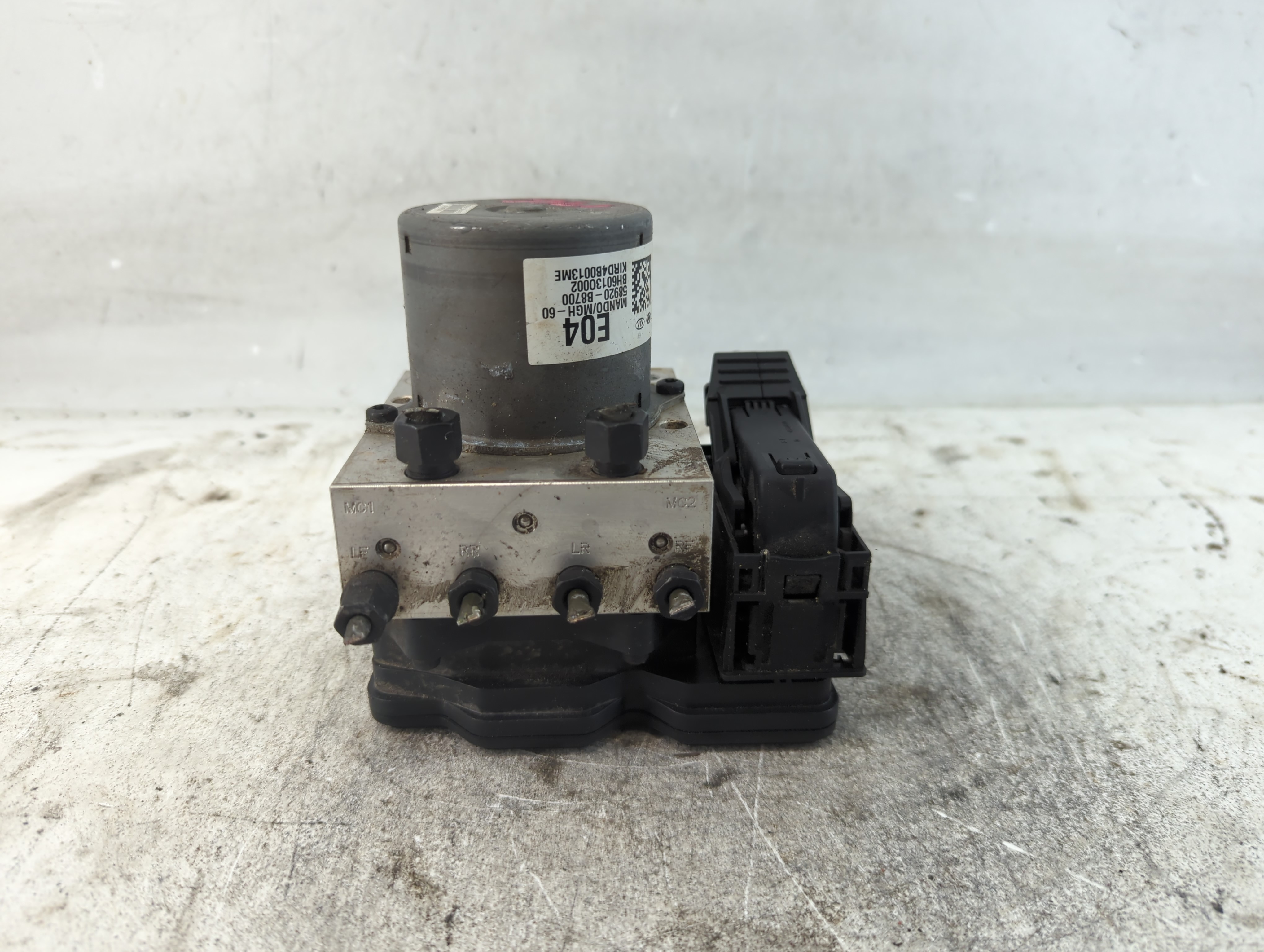 2013-2016 Hyundai Santa Fe Abs Pump Control Module 937723 - Oemusedautoparts1.com