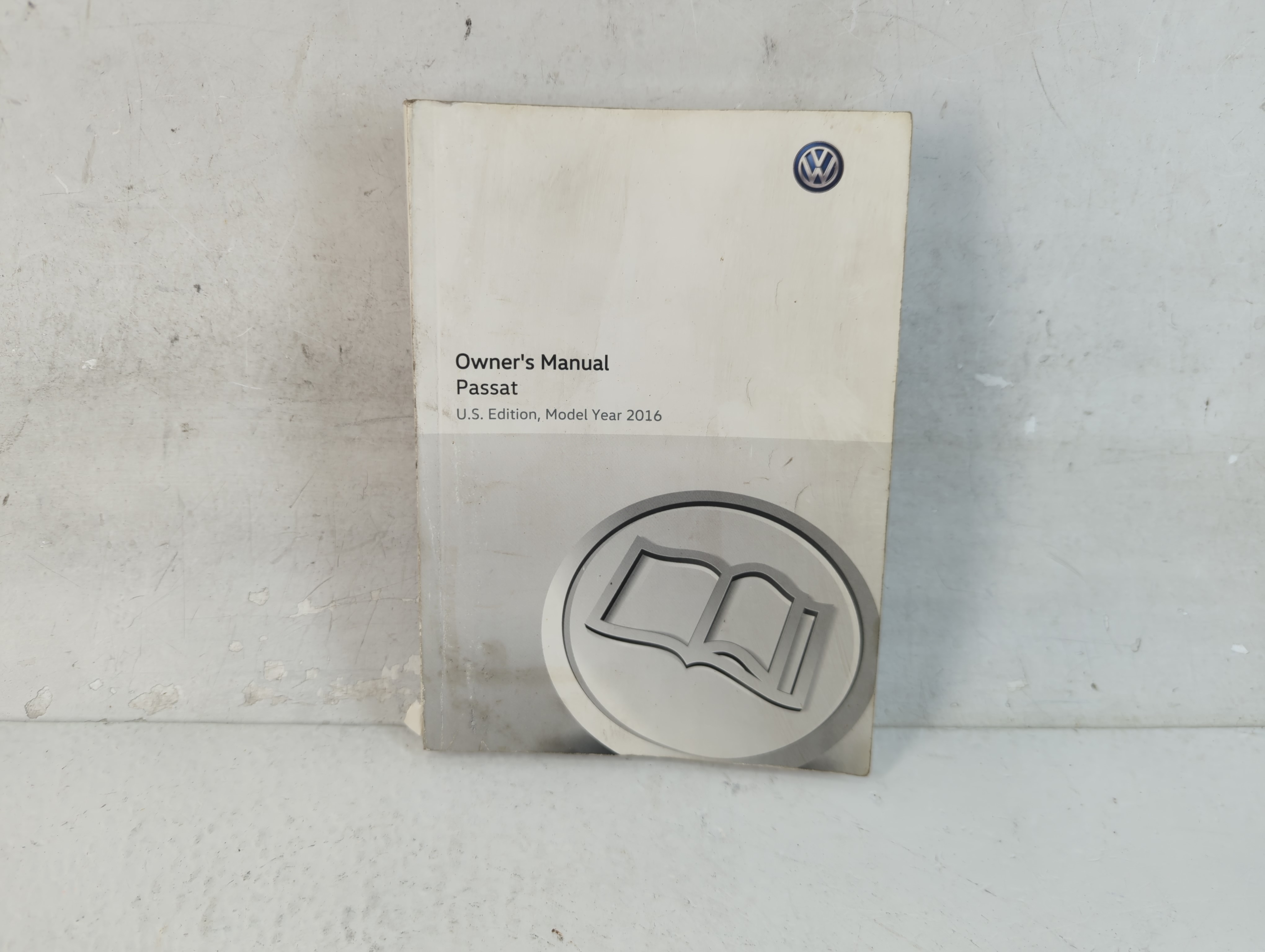 2016 Volkswagen Passat Owners Manual Book Guide 937733 - Oemusedautoparts1.com